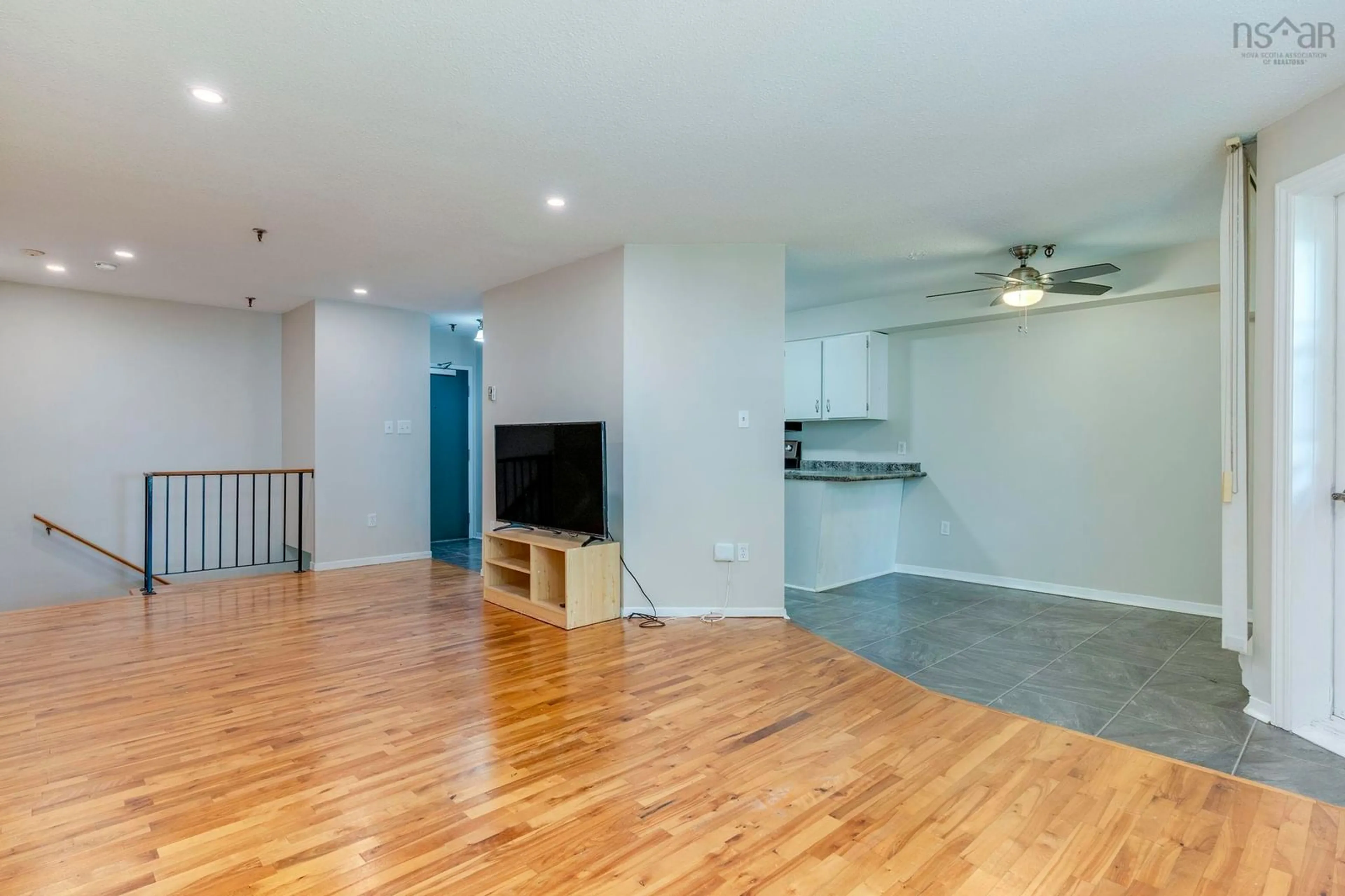 A pic of a room for 2080 Quingate Place ##212, Halifax Nova Scotia B3L 4R9