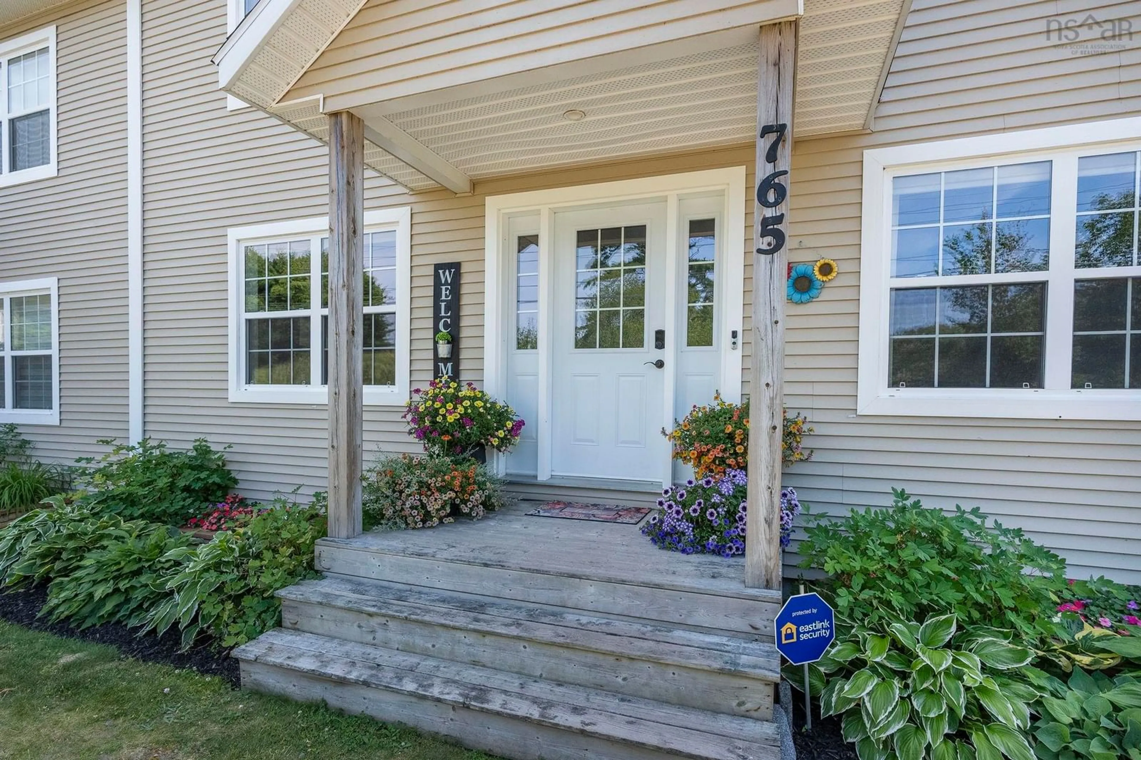 Indoor entryway for 765 Rocknotch Rd, Greenwood Nova Scotia B0P 1R0