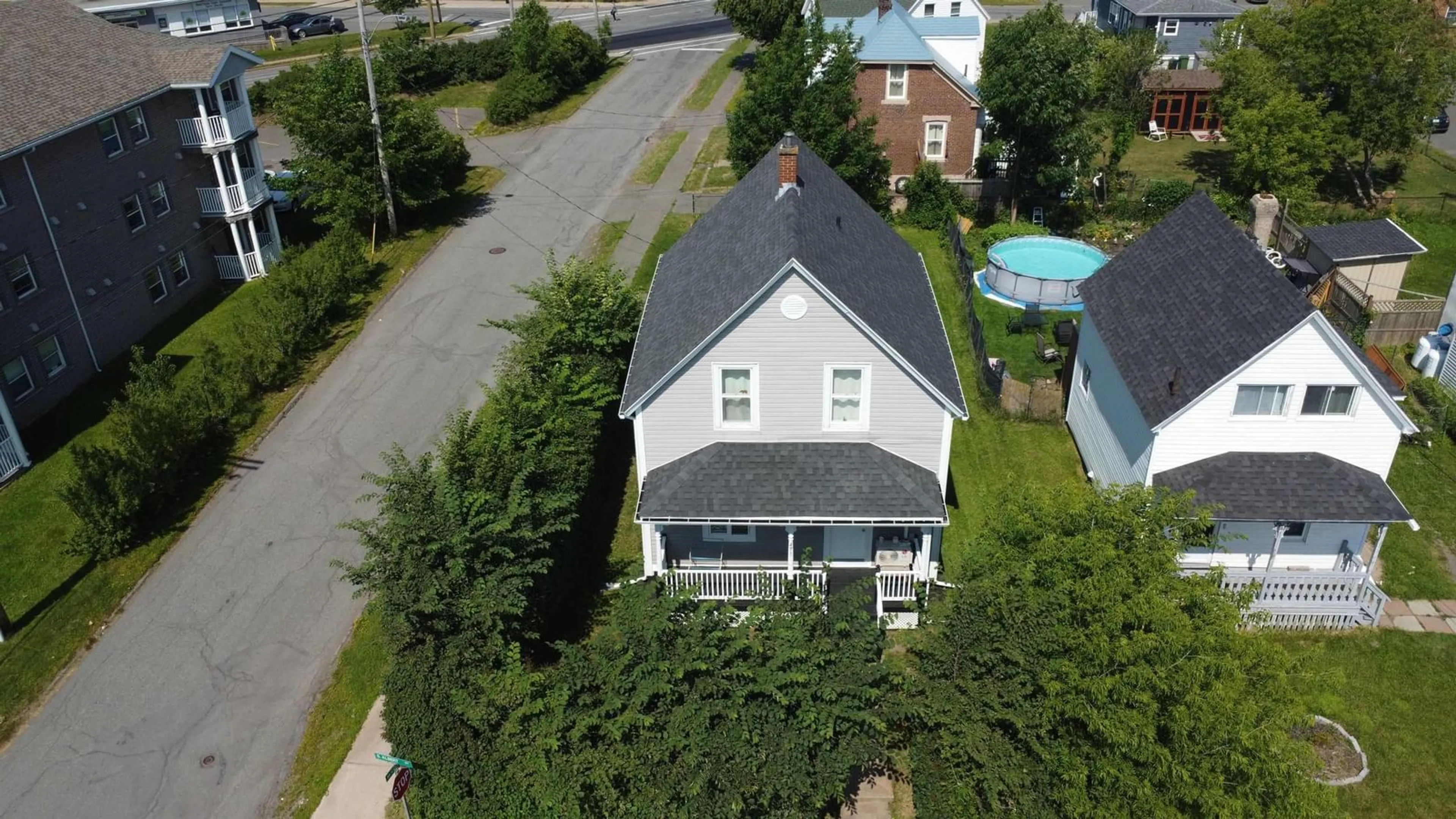 A pic from outside/outdoor area/front of a property/back of a property/a pic from drone, street for 471 South Albert St, New Glasgow Nova Scotia B2H 3W1