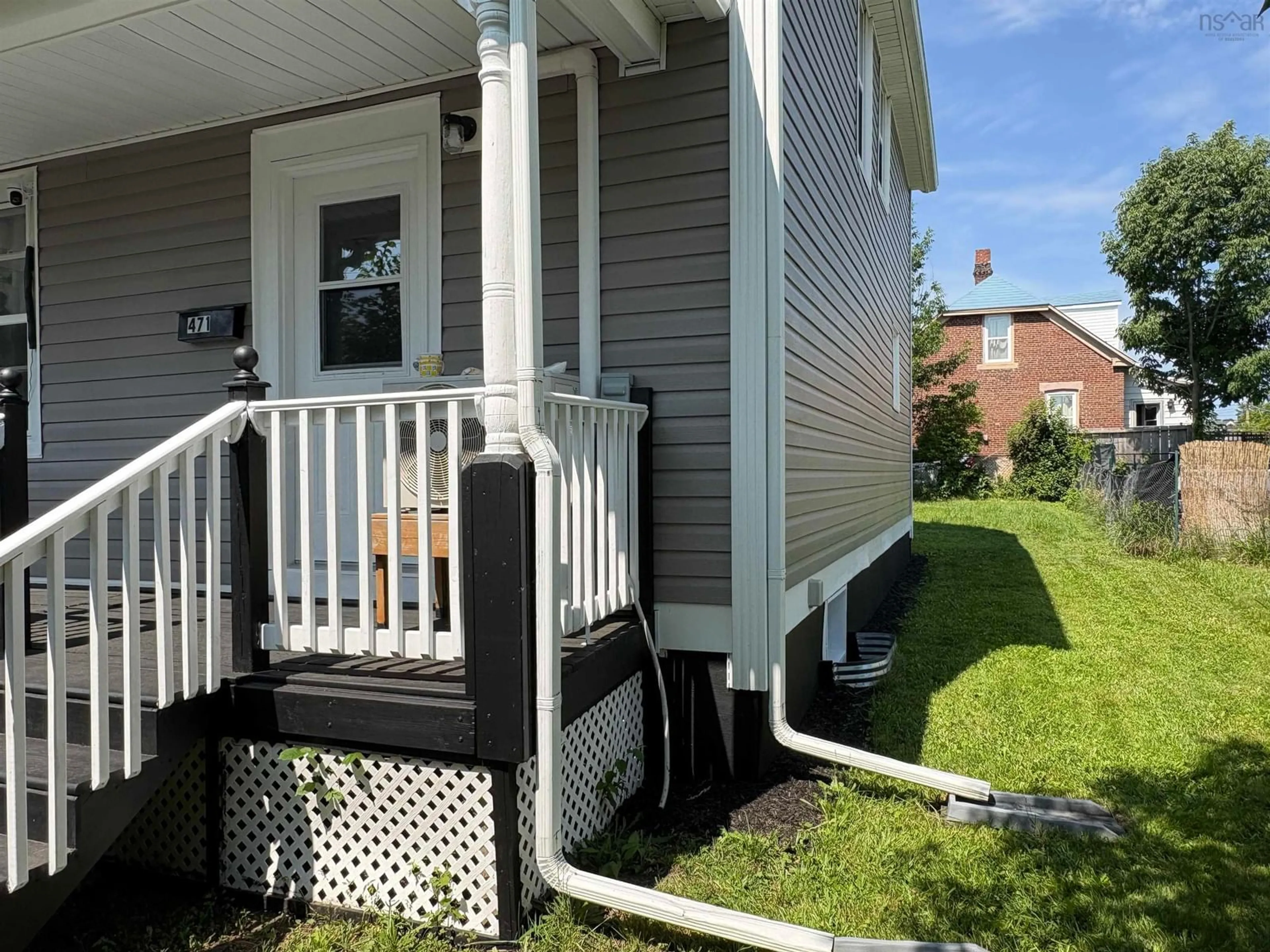 Home with vinyl exterior material, street for 471 South Albert St, New Glasgow Nova Scotia B2H 3W1