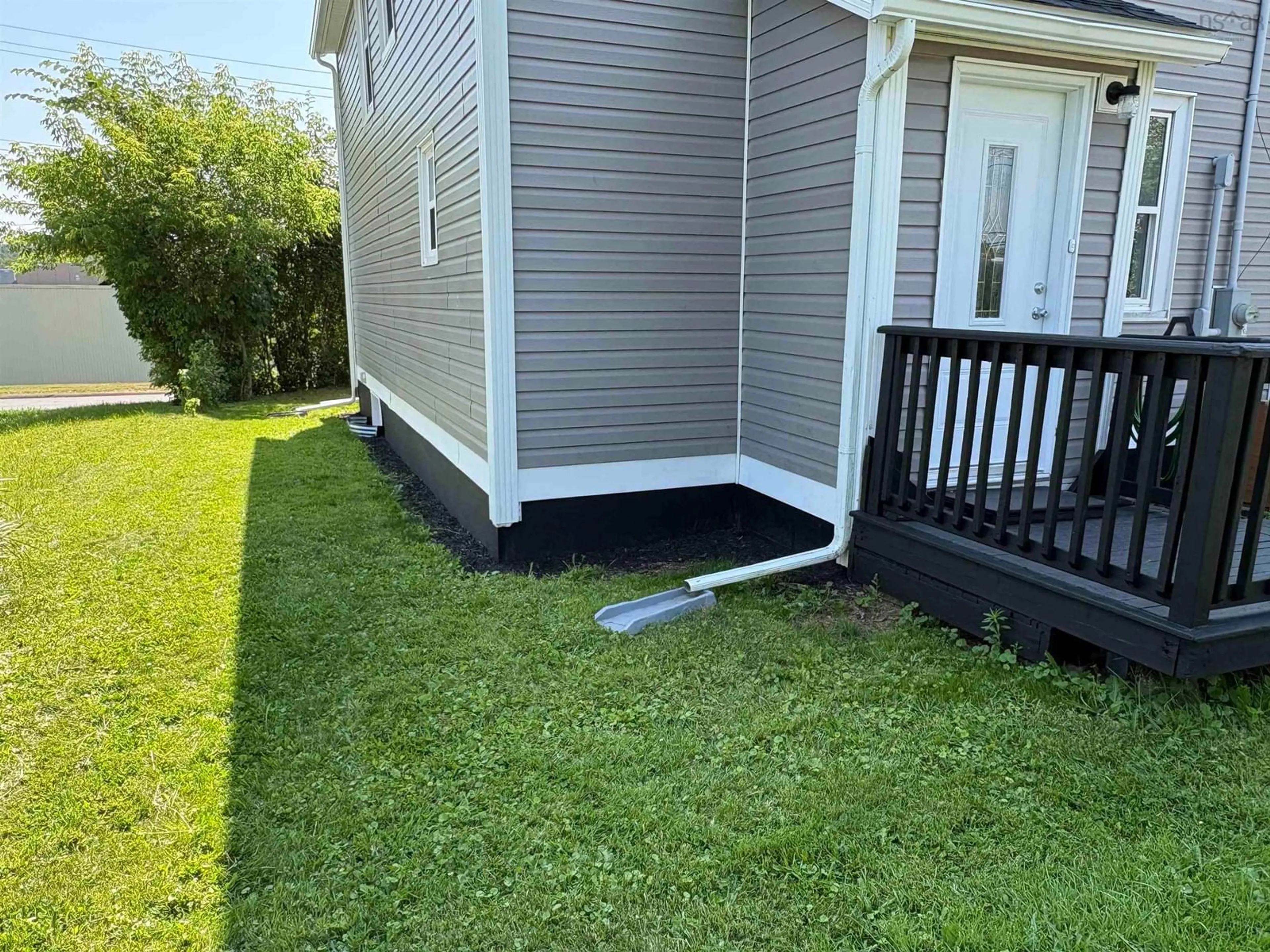 Patio, street for 471 South Albert St, New Glasgow Nova Scotia B2H 3W1