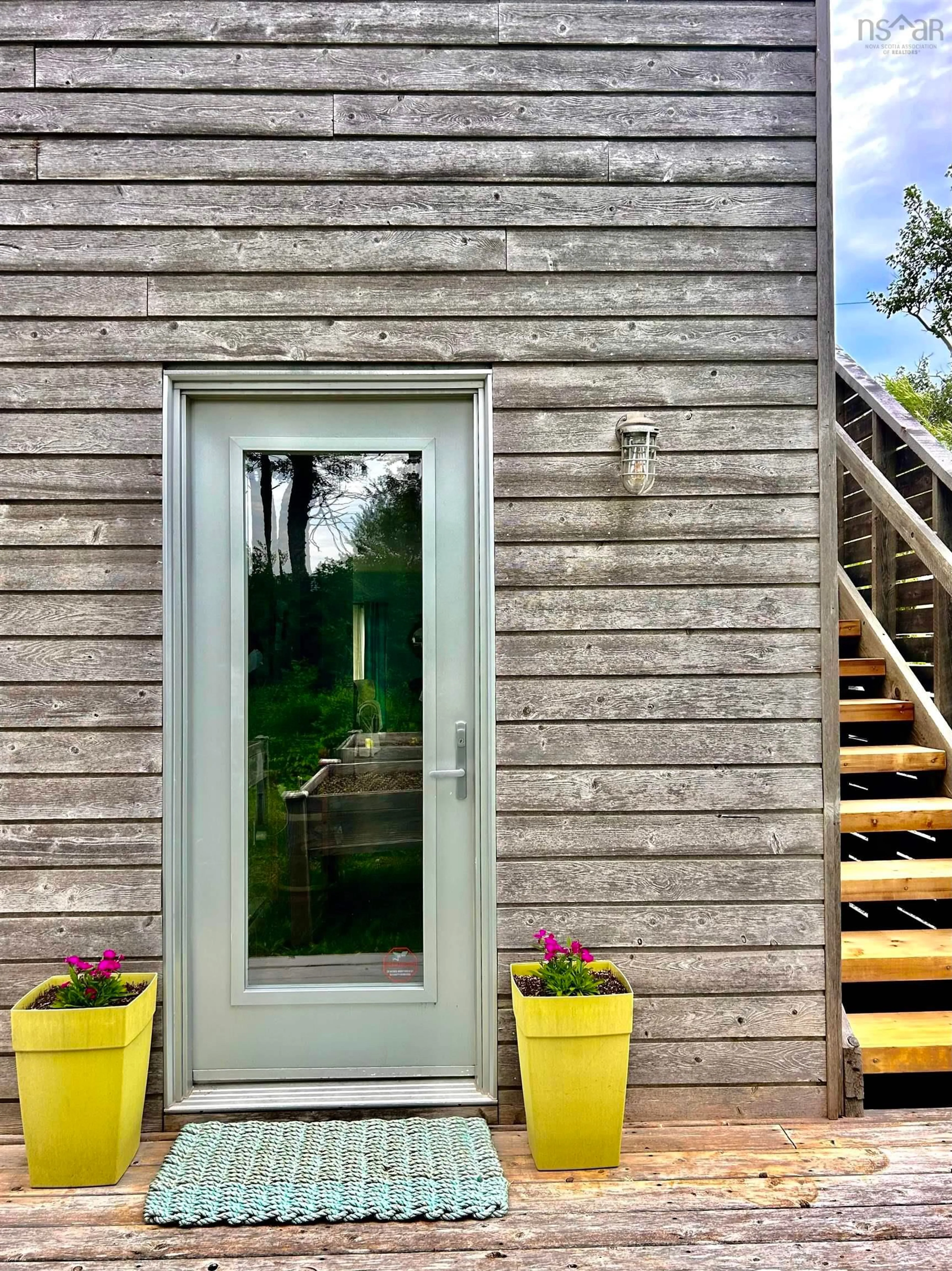 Indoor entryway for 19 Beach Rd, Inverness Nova Scotia B0E 1N0