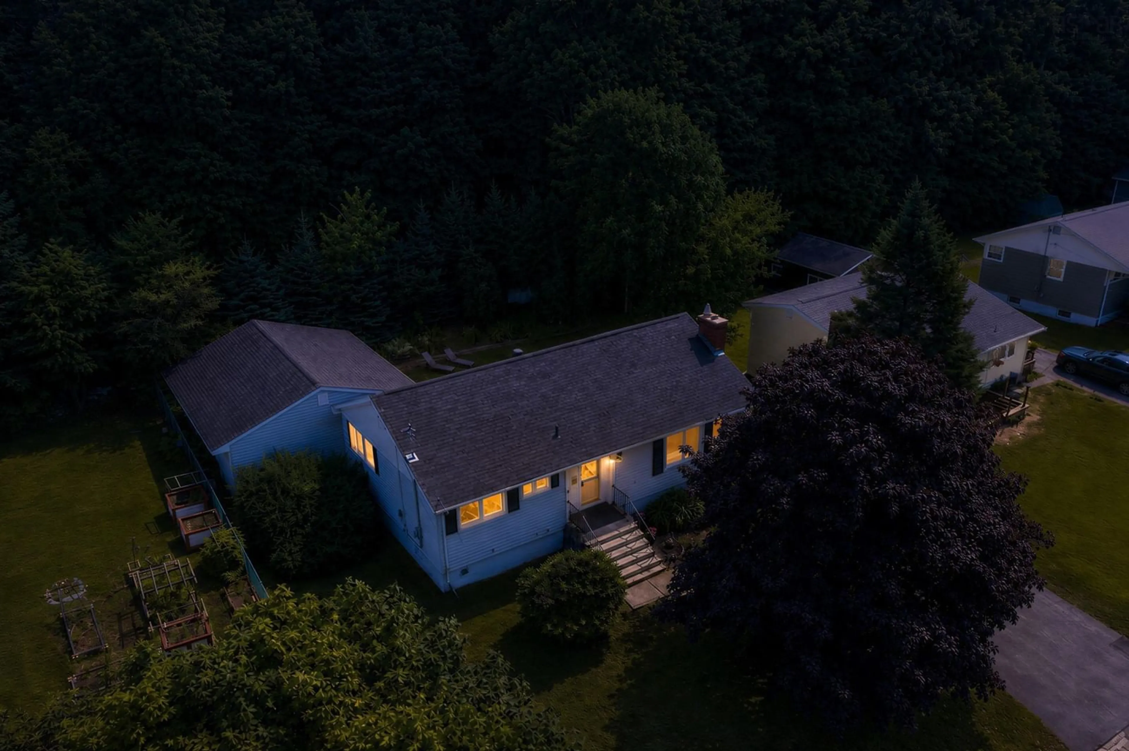 A pic from outside/outdoor area/front of a property/back of a property/a pic from drone, unknown for 3 Belle Vista Dr, Dartmouth Nova Scotia B2W 2X1