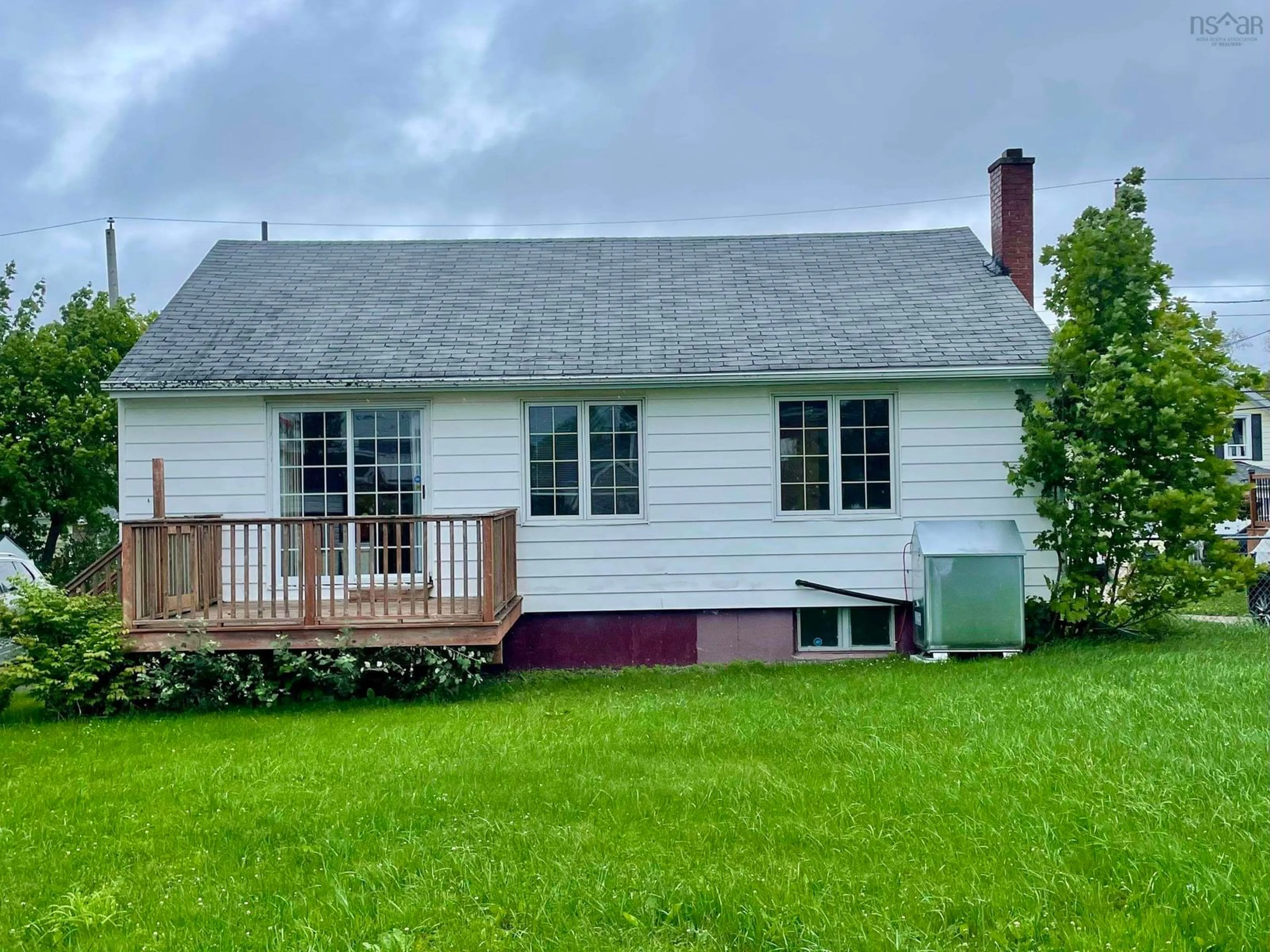 Home with vinyl exterior material, unknown for 358 Columbia St, Sydney Nova Scotia B1P 4K3