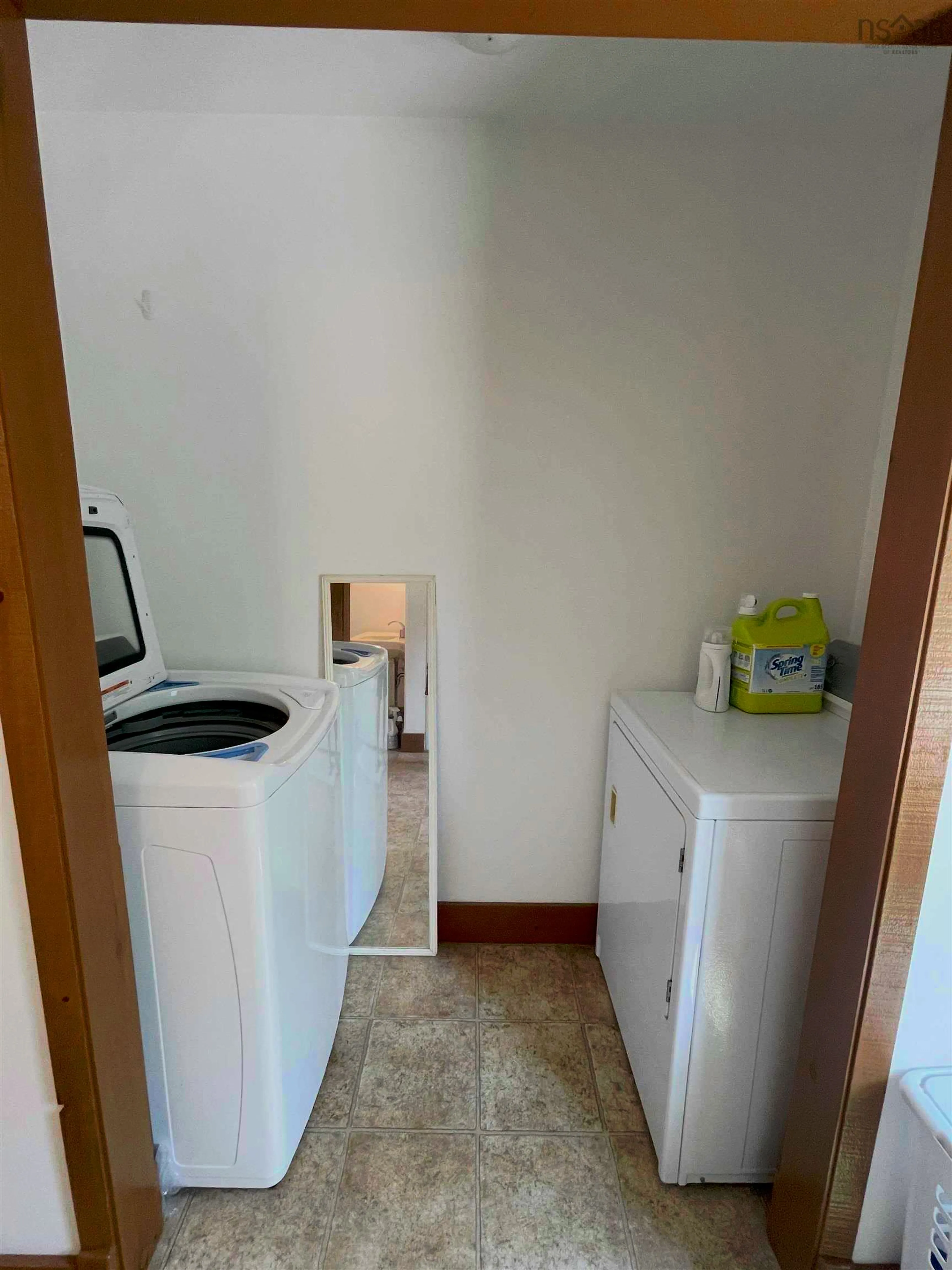 Laundry room for 63 Old Post Rd, East Chester Nova Scotia B0J 1J0