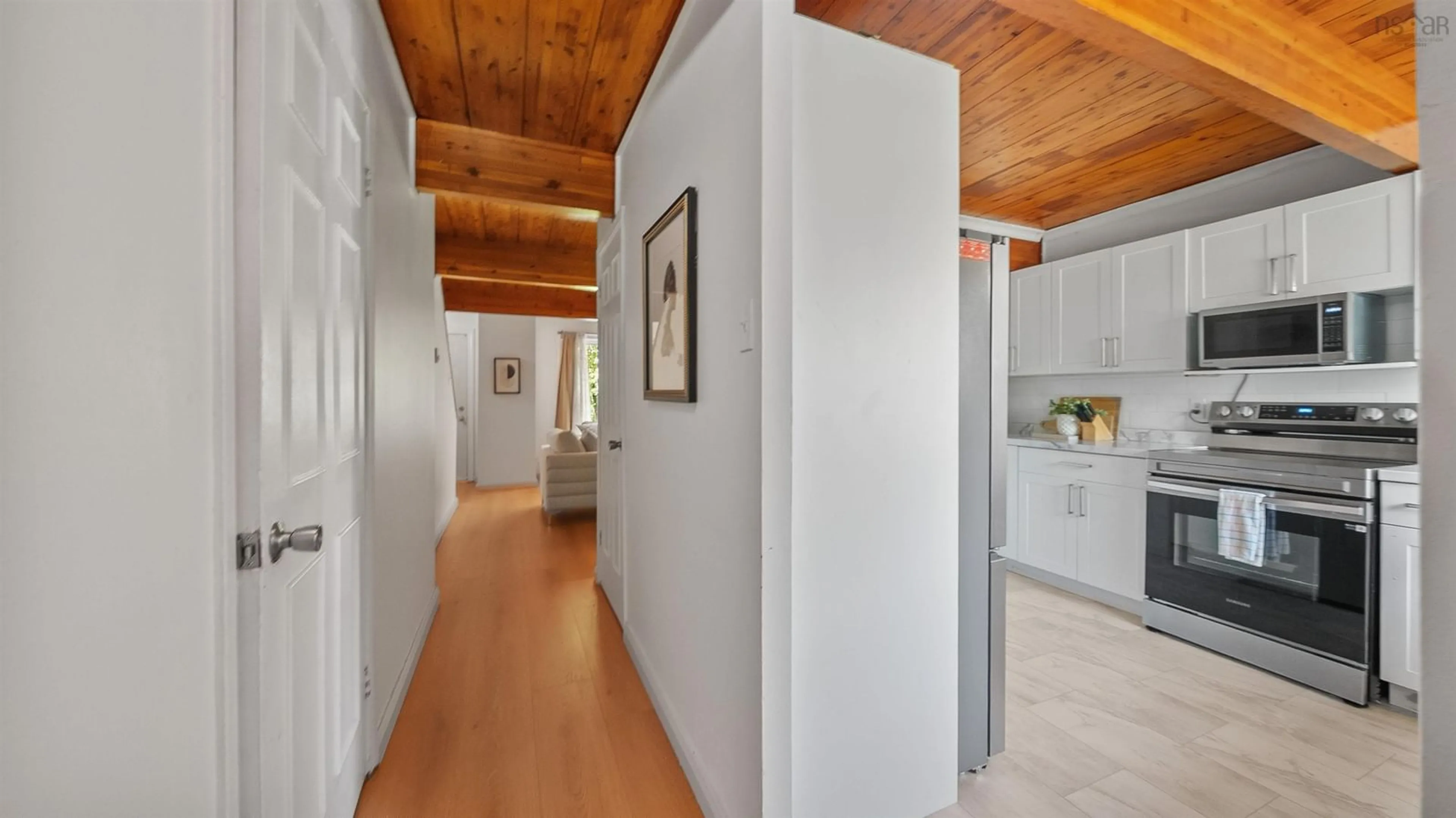 Indoor foyer for 48 Drumdonald Rd, Cowie Hill Nova Scotia B3P 2K9