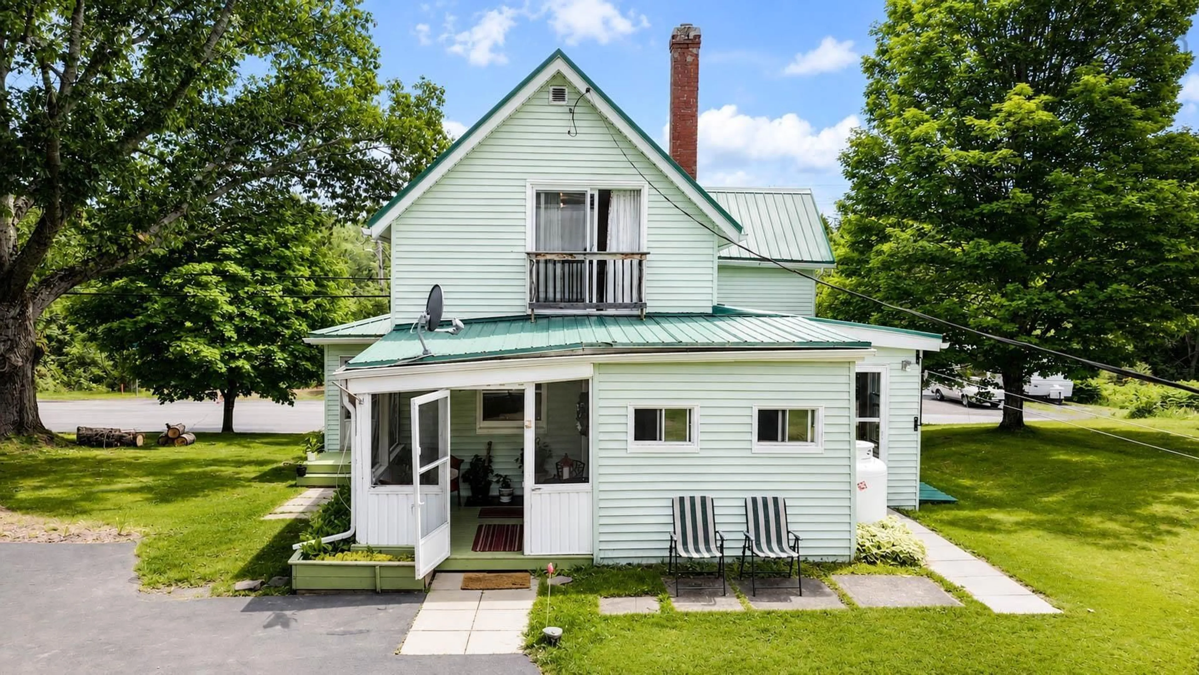 Home with vinyl exterior material, street for 4727 Stellarton Trafalgar Rd, Hopewell Nova Scotia B0K 1C0