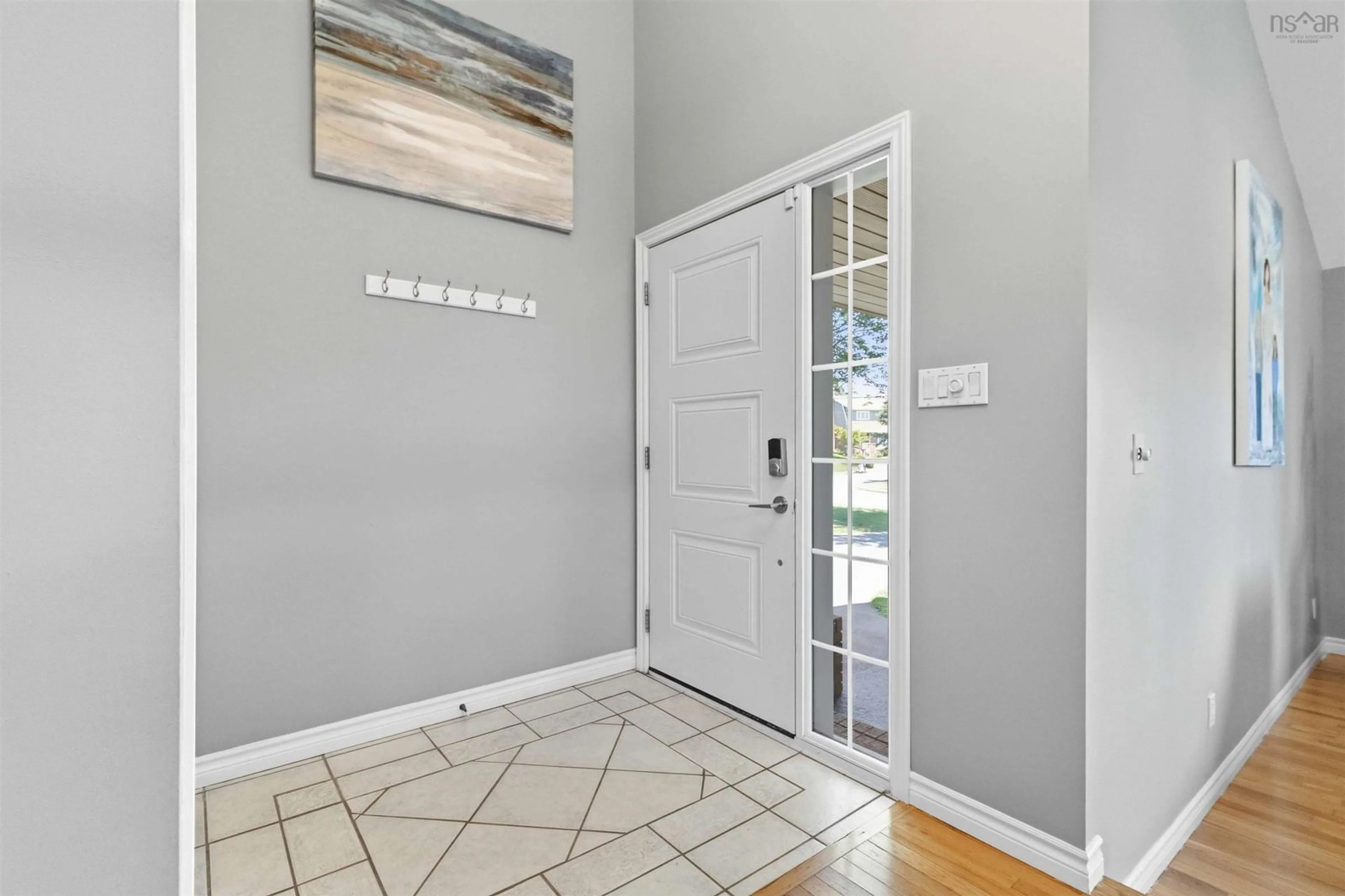 Indoor entryway for 28 Hallmark Cres, Cole Harbour Nova Scotia B2V 1Z9