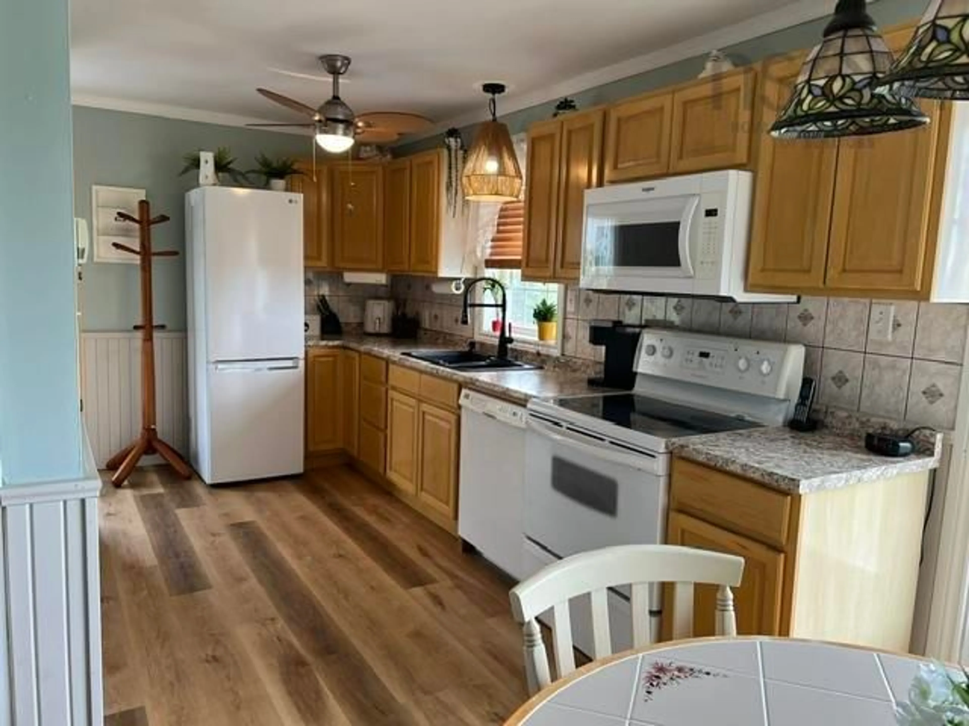 Standard kitchen, unknown for 4400 Highway 311, Nuttby, Ns, Nuttby Nova Scotia B6L 6J2