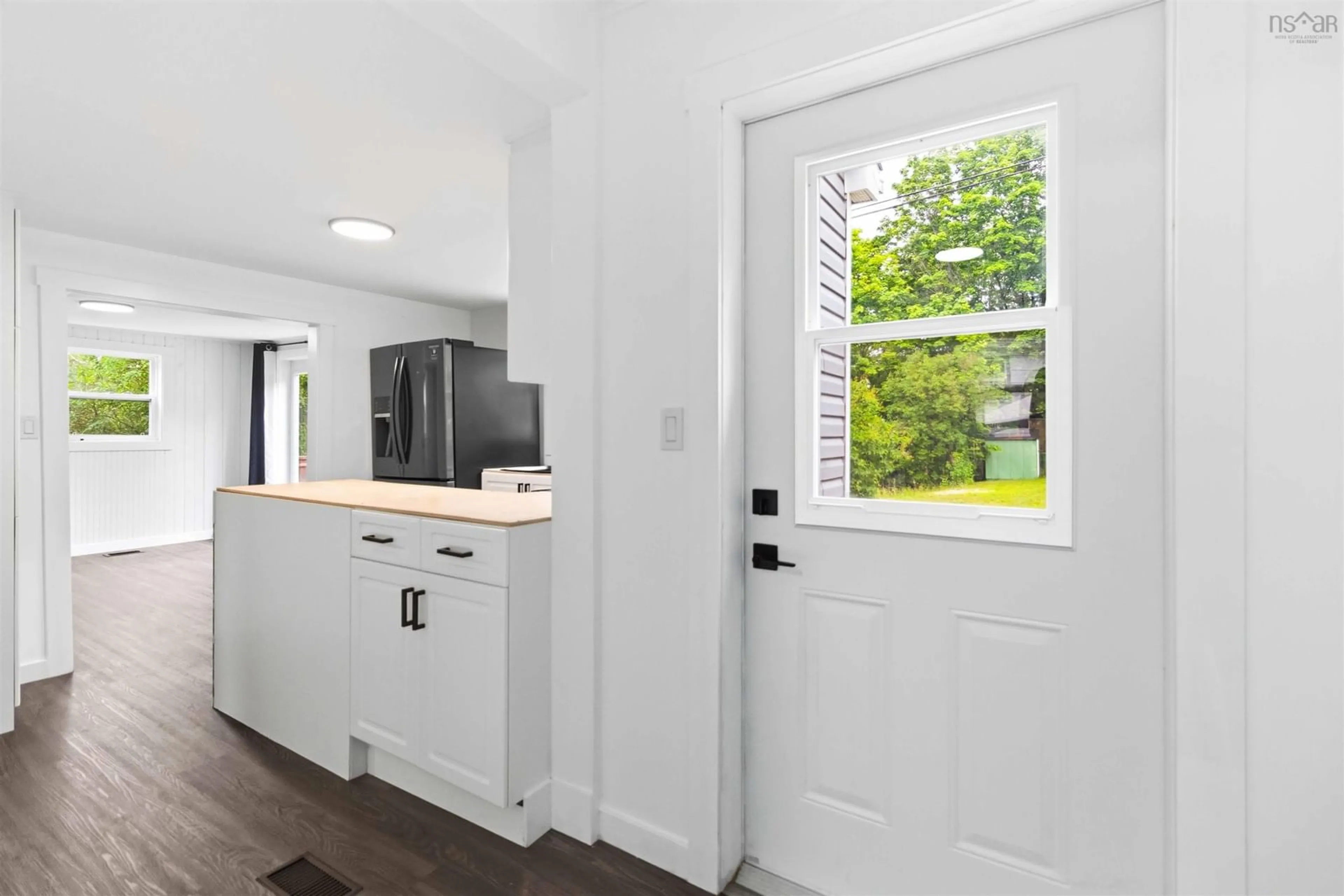 Indoor entryway for 7 Eisenhauer Lane, Bridgewater Nova Scotia B4V 2P9