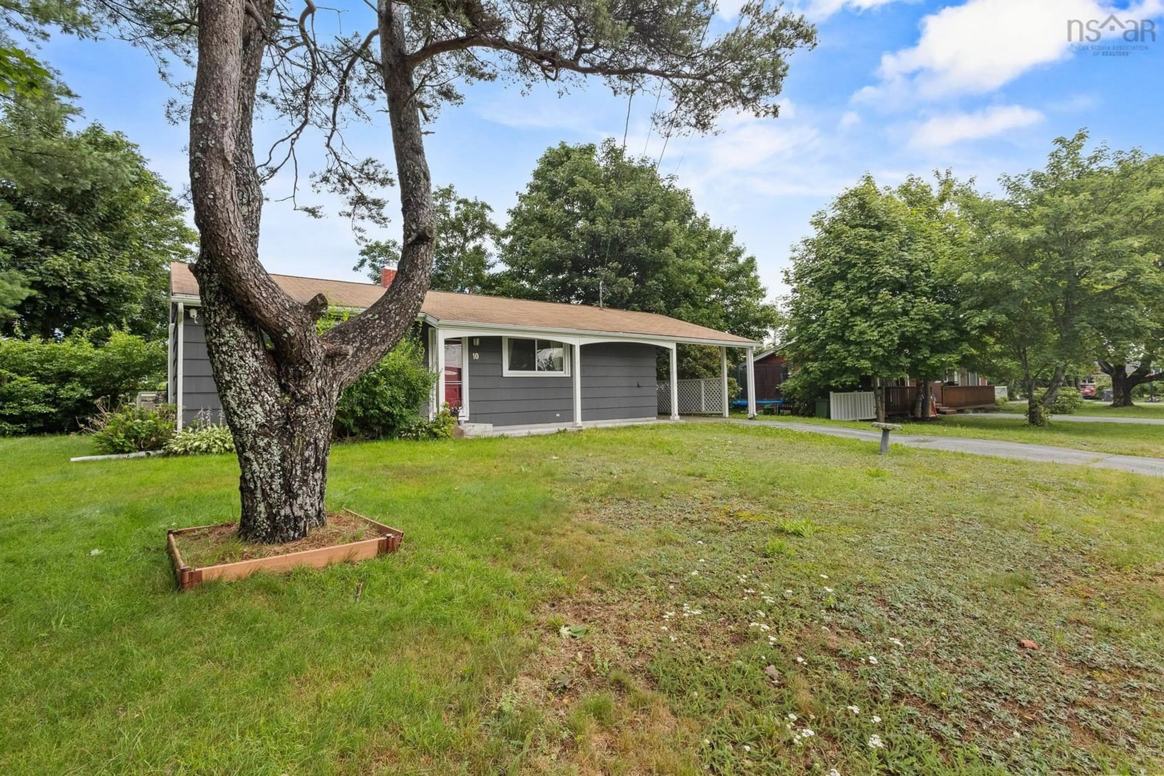 Unknown for 10 Tobermory Rd, Dartmouth Nova Scotia B2X 1Z5