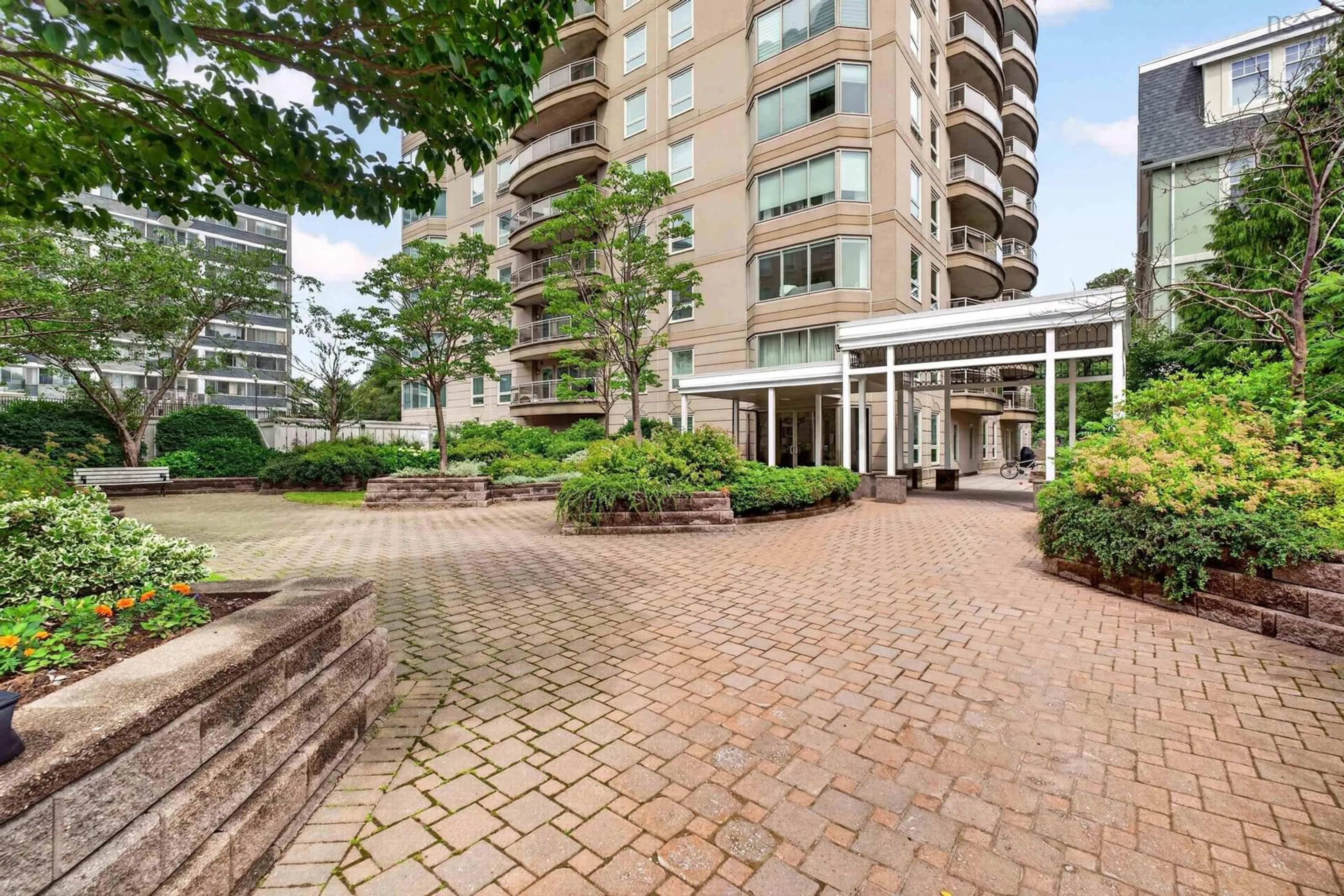 Patio, street for 1540 Summer St #306, Halifax Nova Scotia B3H 4R9
