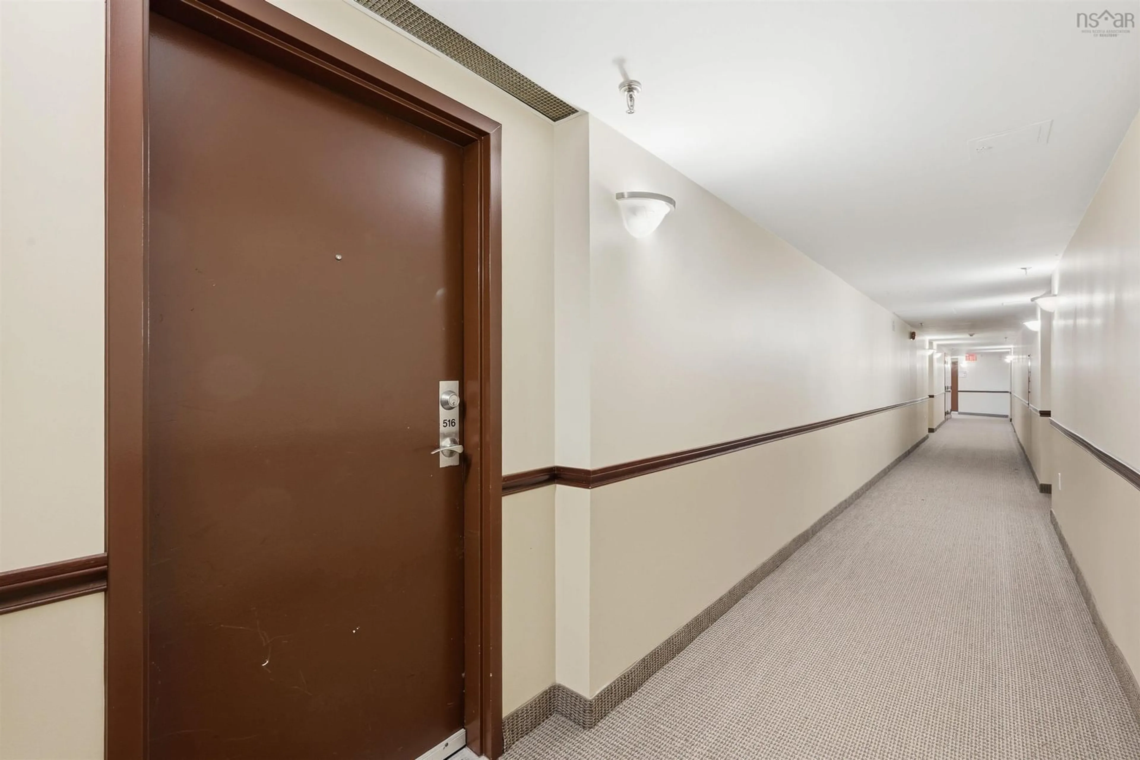 Indoor foyer for 45 Vimy Ave #516, Halifax Nova Scotia B3M 4C5