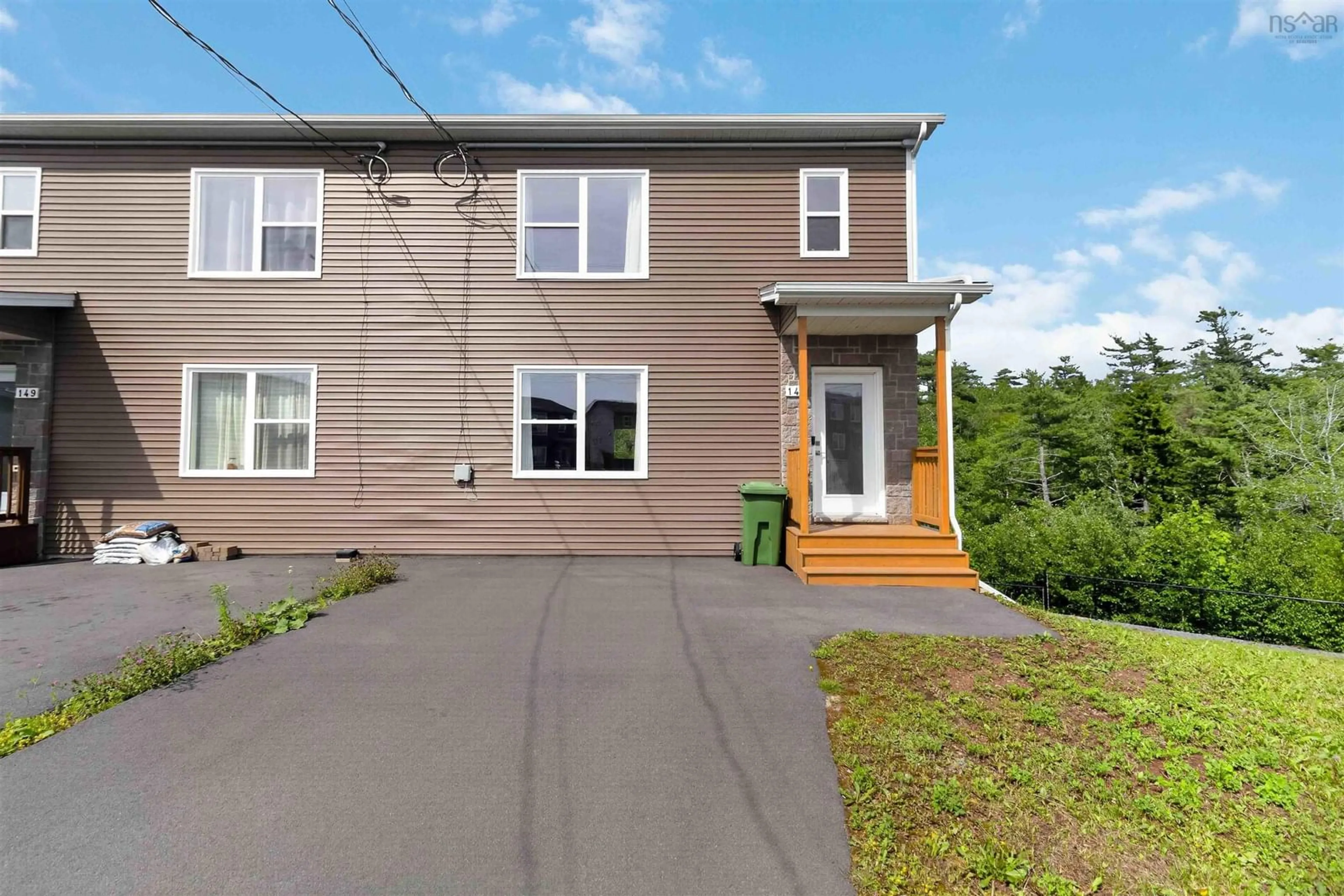 A pic from outside/outdoor area/front of a property/back of a property/a pic from drone, street for 147 Cortland Ridge, Halifax Nova Scotia B3R 0G7