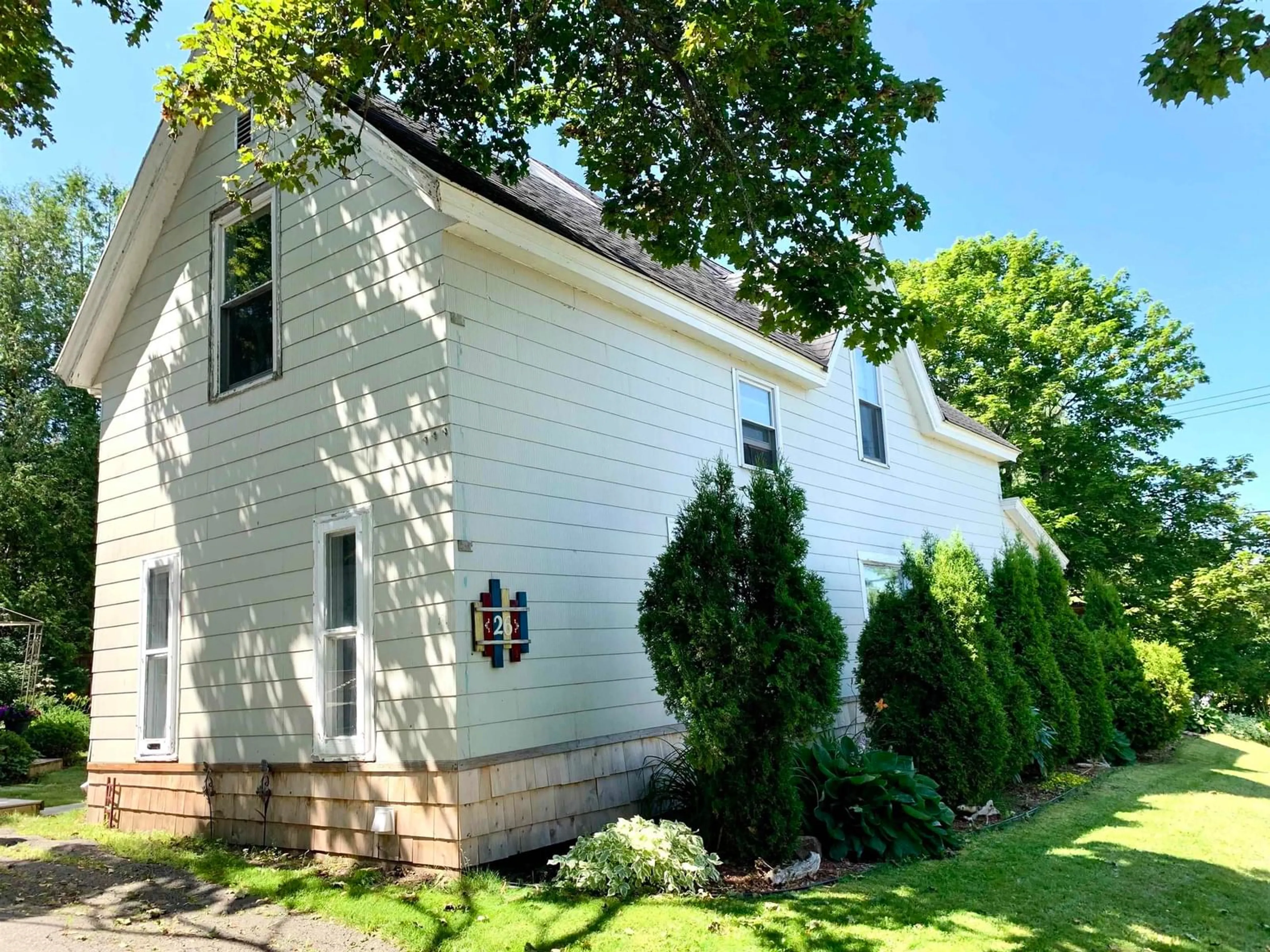 Home with vinyl exterior material, street for 26 Starr St, Springhill Nova Scotia B0M 1X0