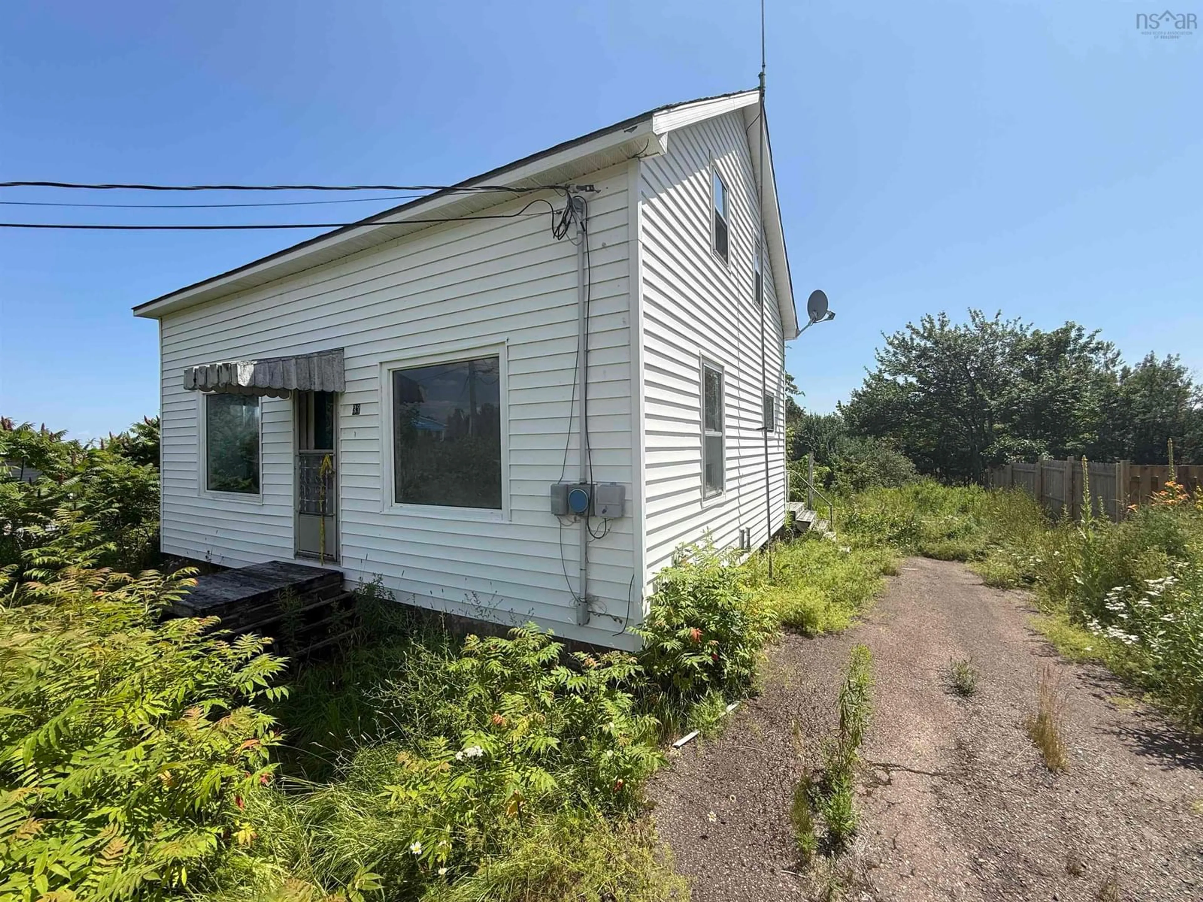 Shed for 33 South St, Springhill Nova Scotia B0M 1X0