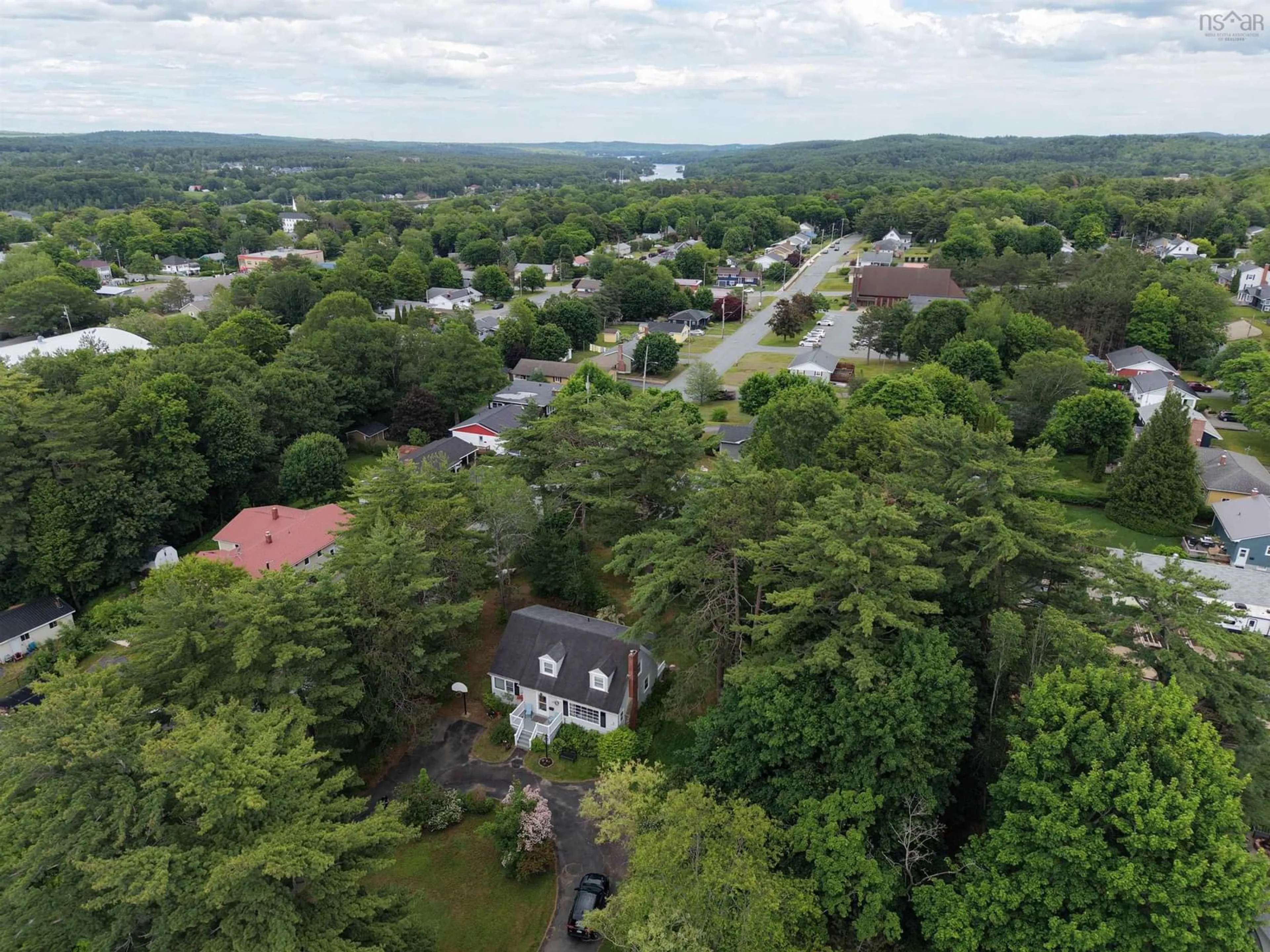 A pic from outside/outdoor area/front of a property/back of a property/a pic from drone, unknown for 171 Empire St, Bridgewater Nova Scotia B4V 2M3