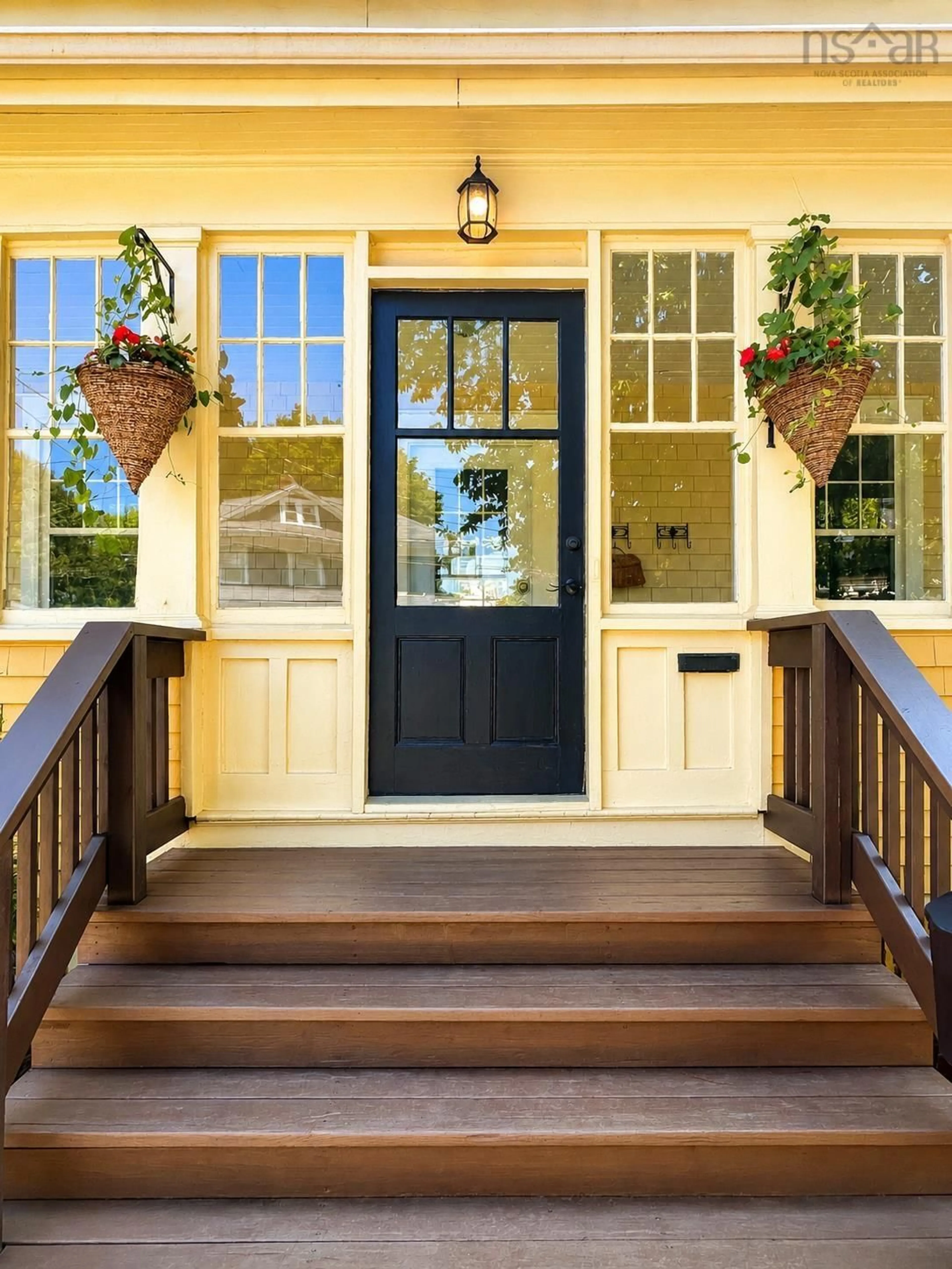 Indoor entryway for 17 Chestnut Pl, Kentville Nova Scotia B4N 2K1