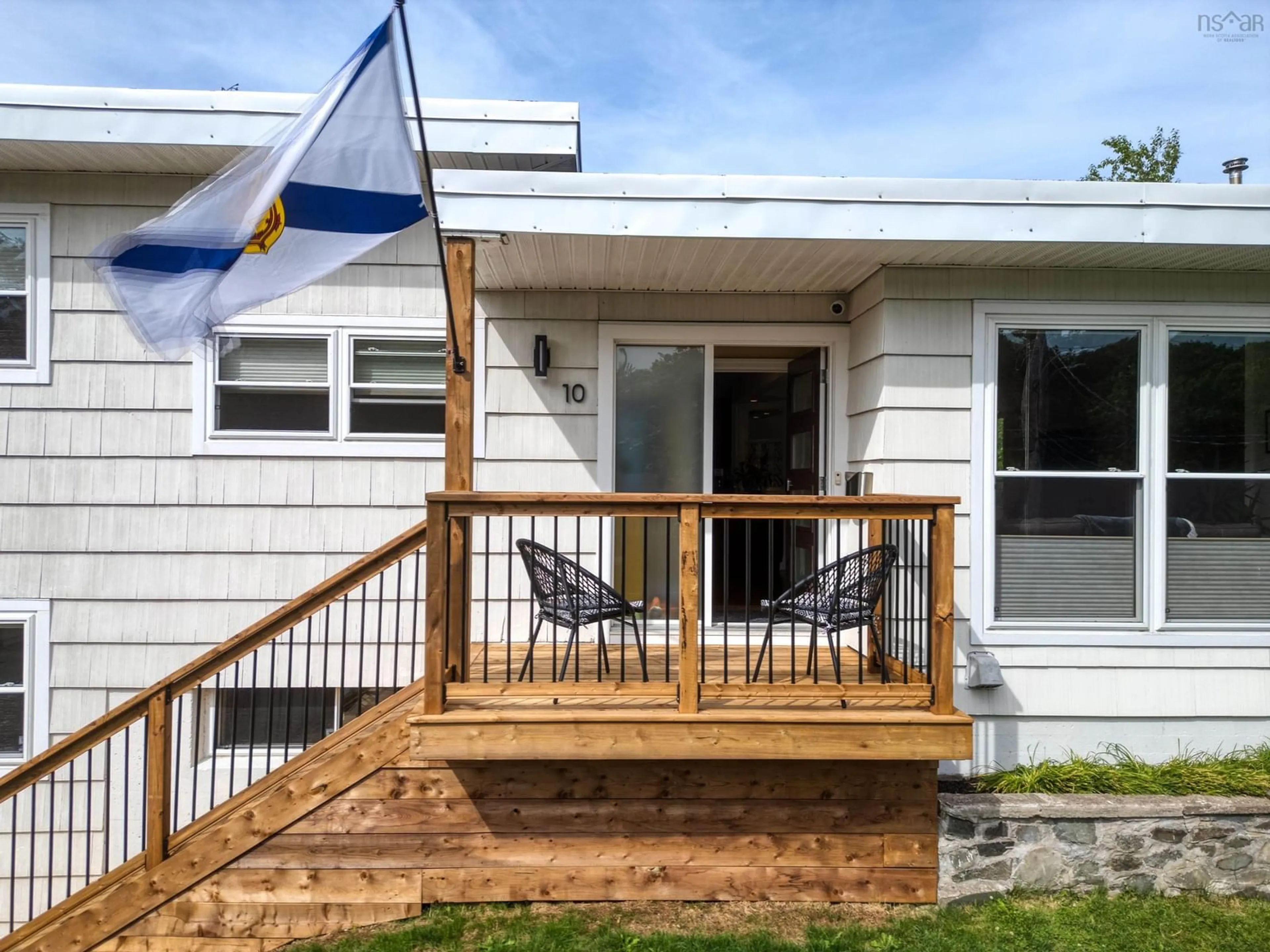 Home with vinyl exterior material, unknown for 10 Clearview Cres, Dartmouth Nova Scotia B3A 2M8