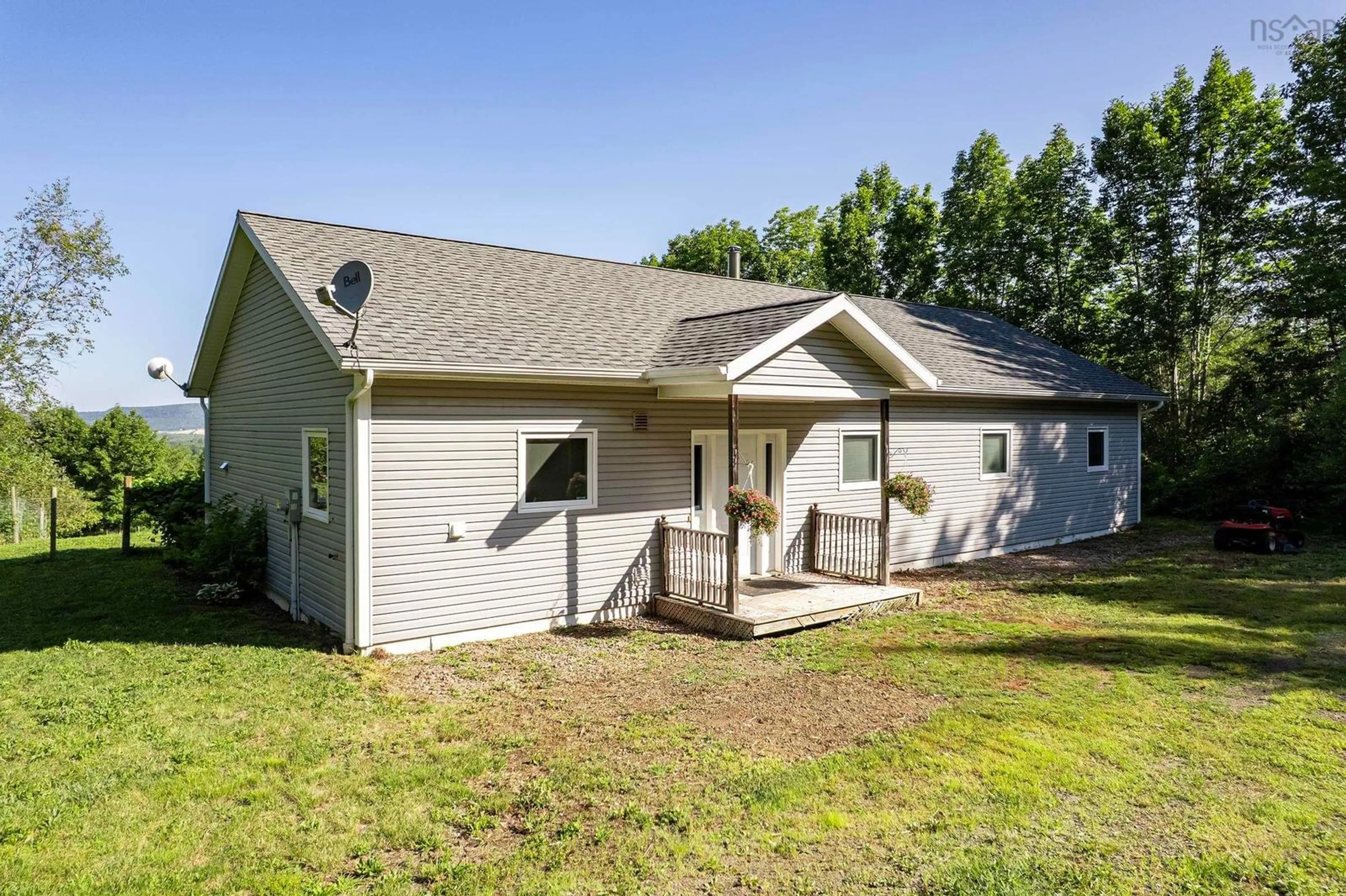 Home with vinyl exterior material, unknown for 7709 Highway 201, South Williamston Nova Scotia B0S 1M0