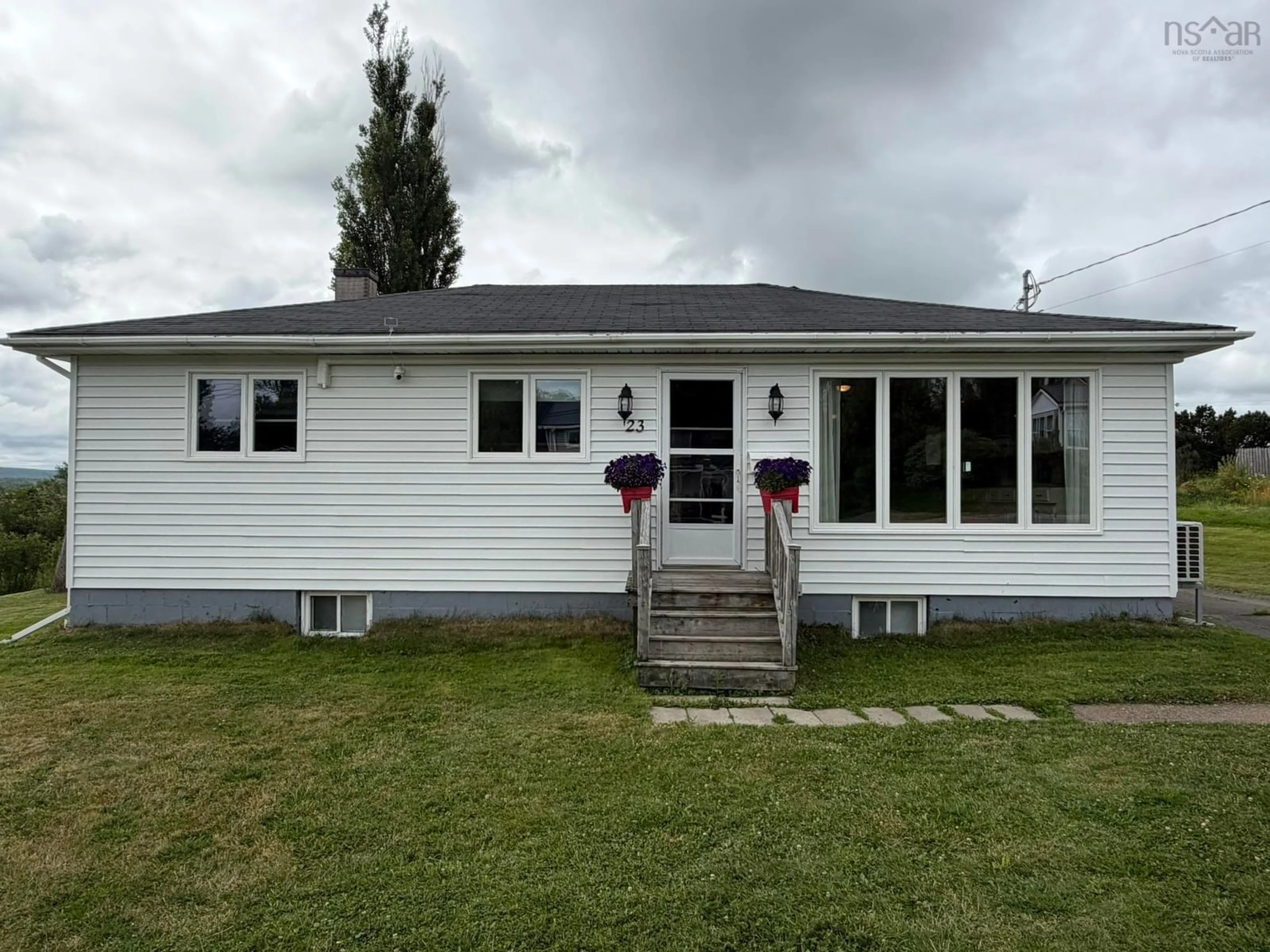 Home with vinyl exterior material, building for 23 Marie St, Stellarton Nova Scotia B0K 1S0
