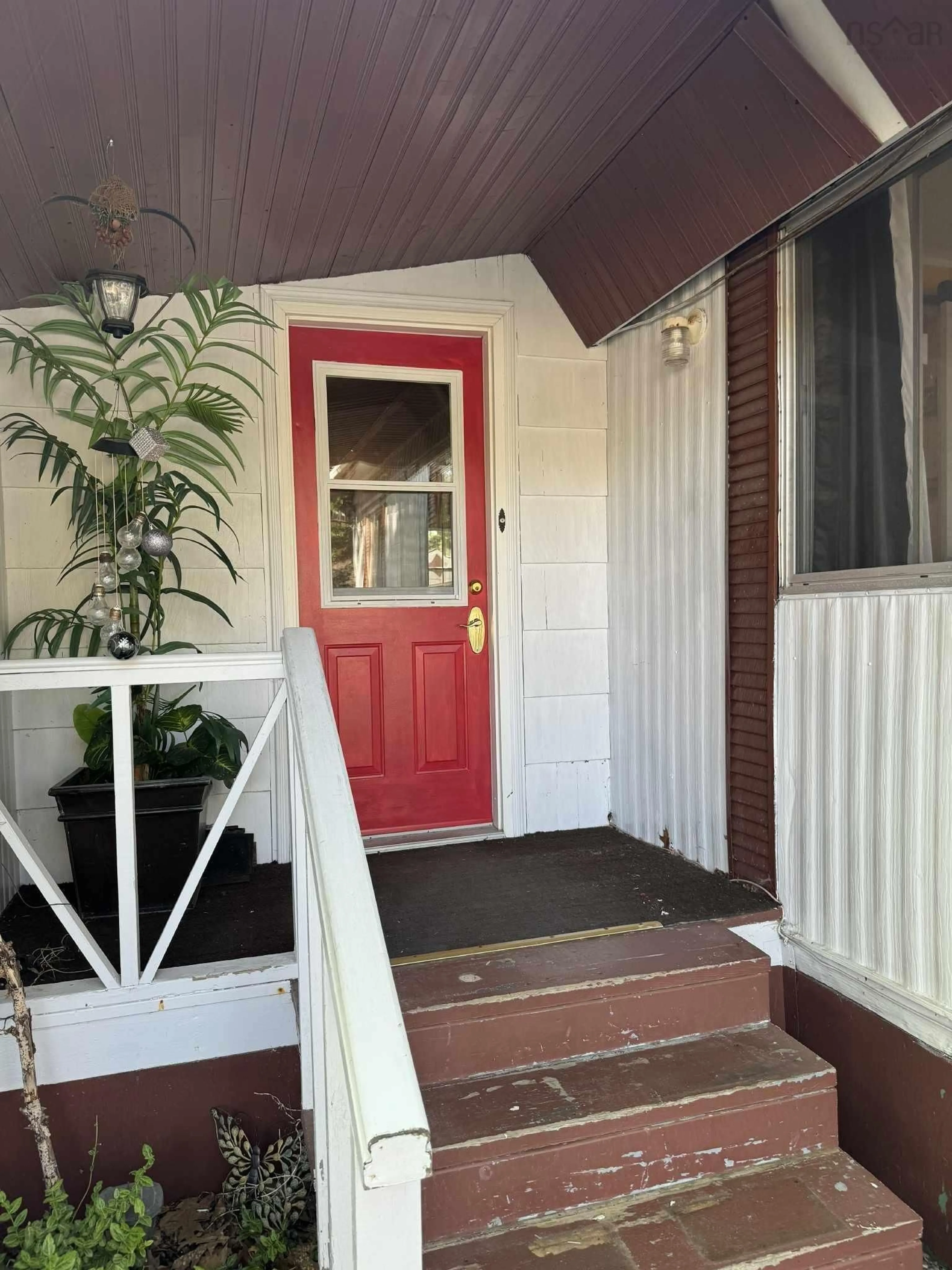 Indoor entryway for 107 Olympic Ave, New Minas Nova Scotia B4N 3T7