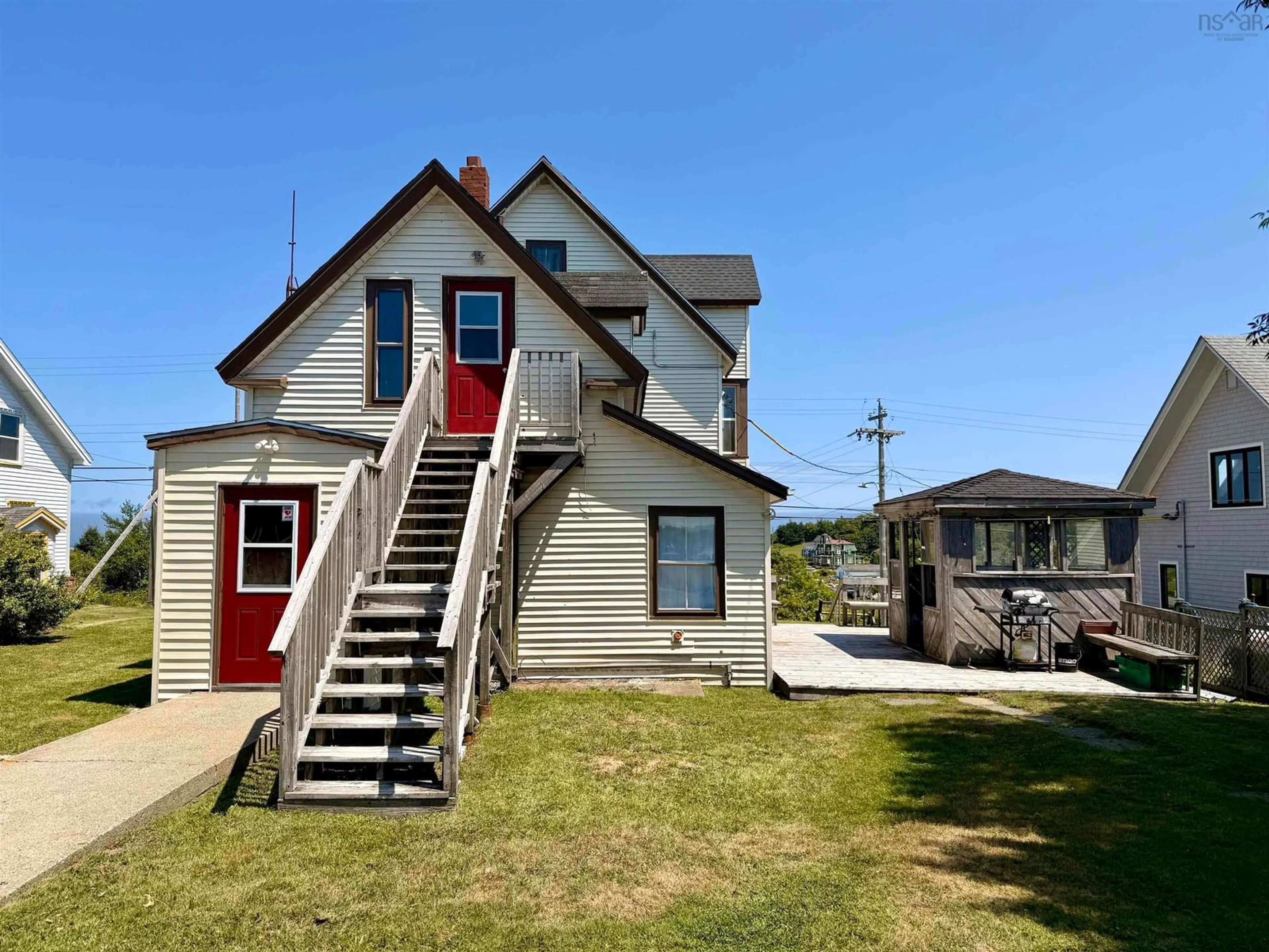 A pic from outside/outdoor area/front of a property/back of a property/a pic from drone, unknown for 19 Crest Street St, Lockeport Nova Scotia B0T 1L0