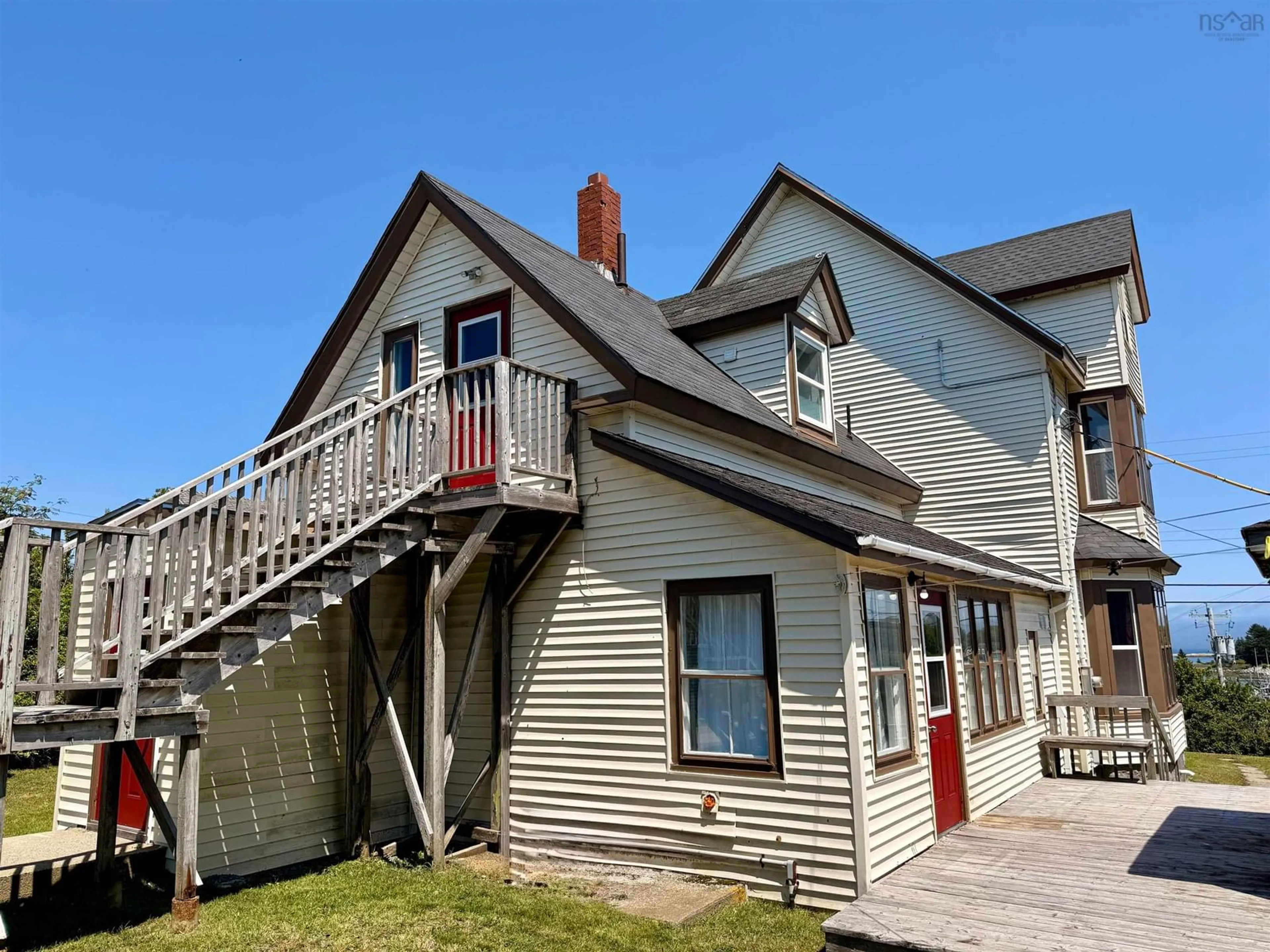 A pic from outside/outdoor area/front of a property/back of a property/a pic from drone, building for 19 Crest Street St, Lockeport Nova Scotia B0T 1L0