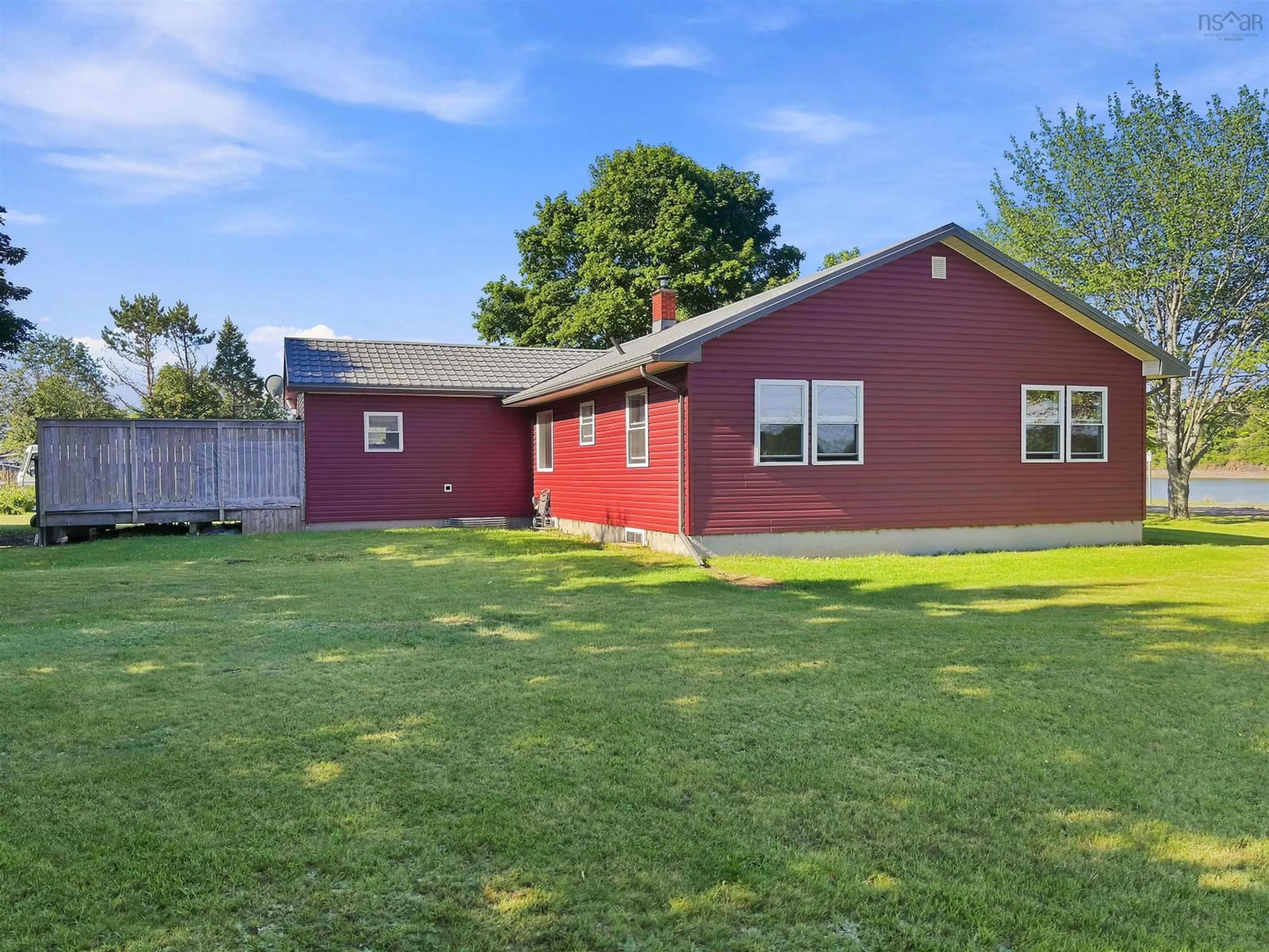 A pic from outside/outdoor area/front of a property/back of a property/a pic from drone, unknown for 119 Pier Rd, Parrsboro Nova Scotia B0M 1S0