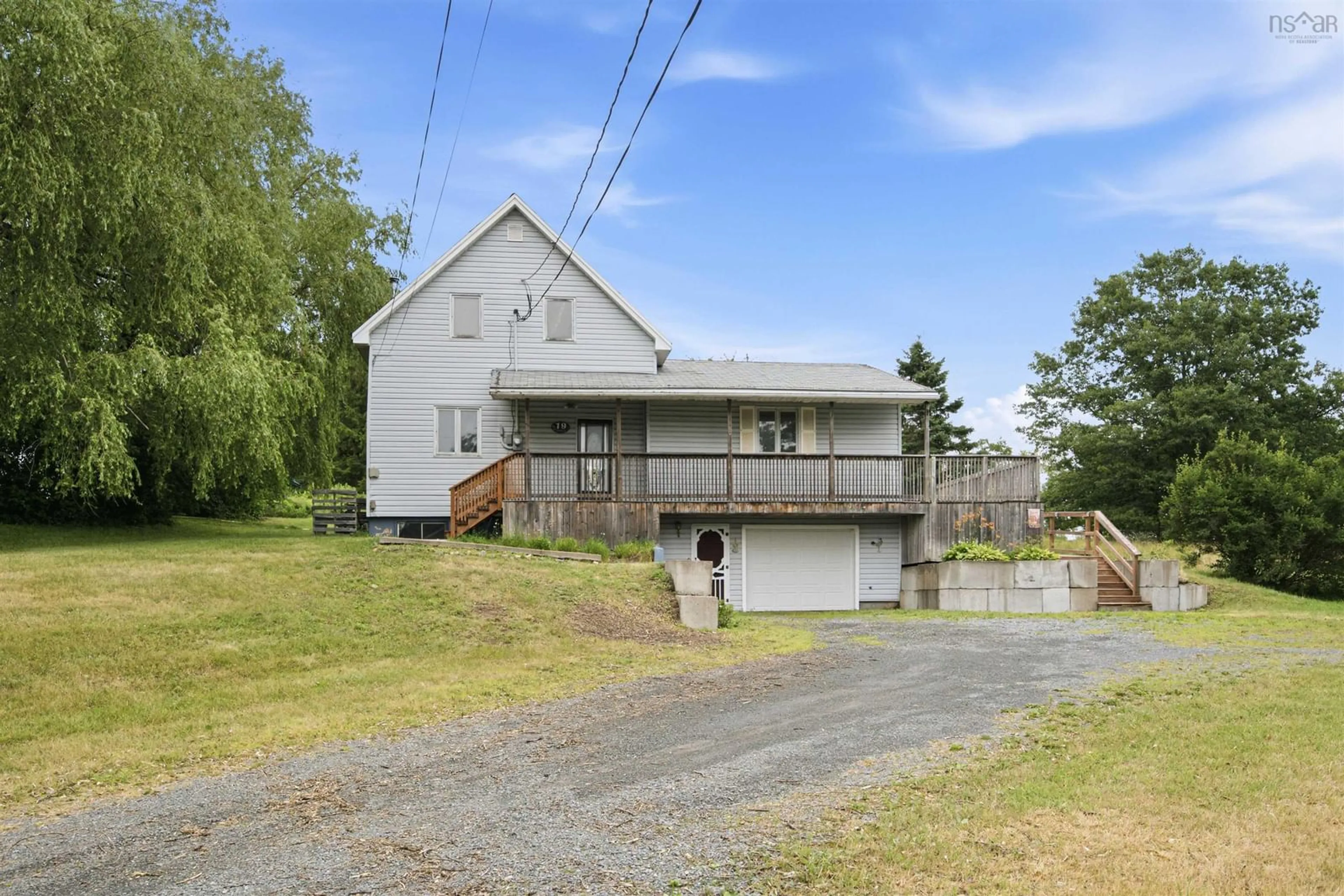 A pic from outside/outdoor area/front of a property/back of a property/a pic from drone, unknown for 19 Rand St, Hantsport Nova Scotia B0P 1P0