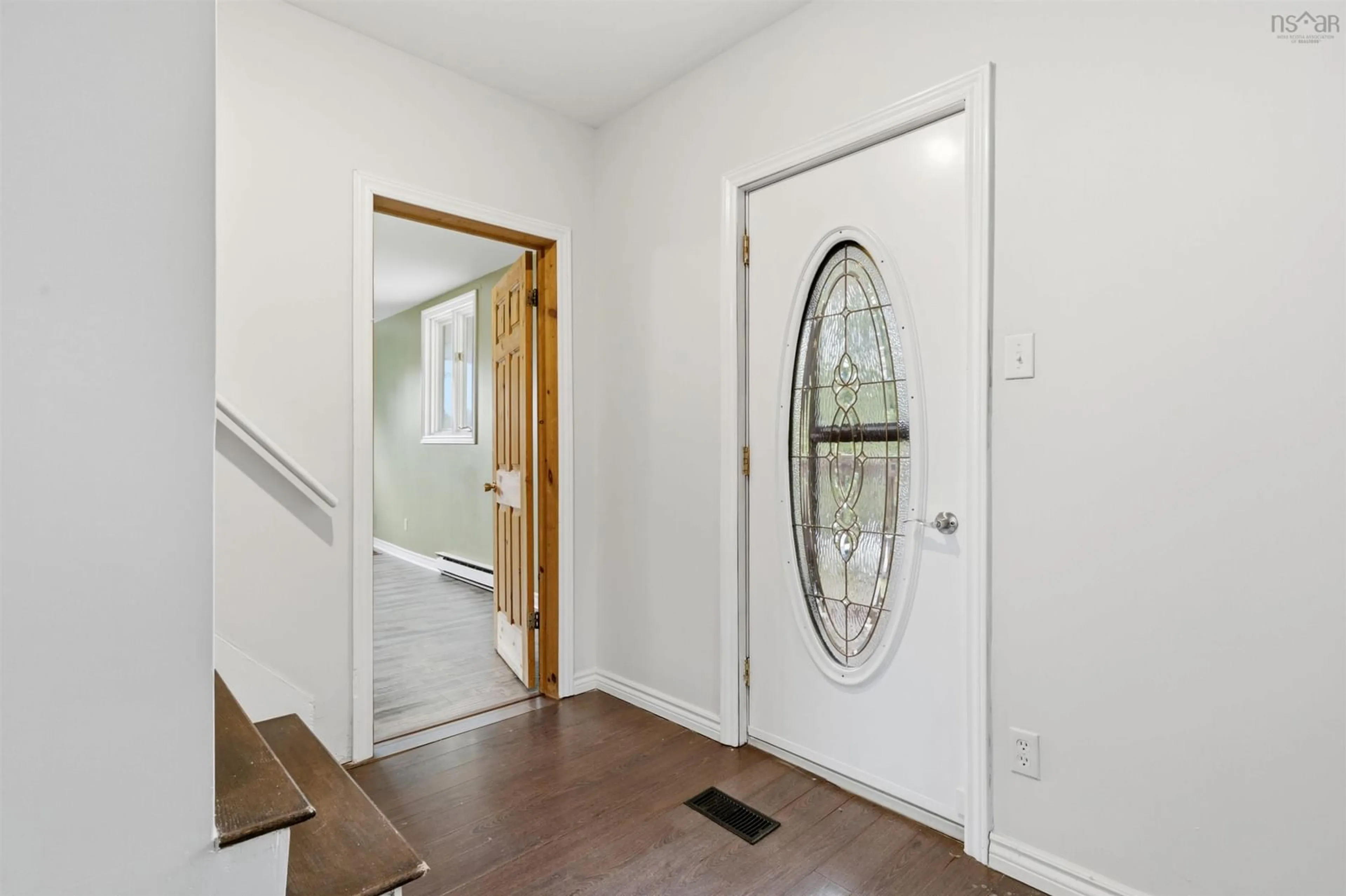 Indoor entryway for 19 Rand St, Hantsport Nova Scotia B0P 1P0