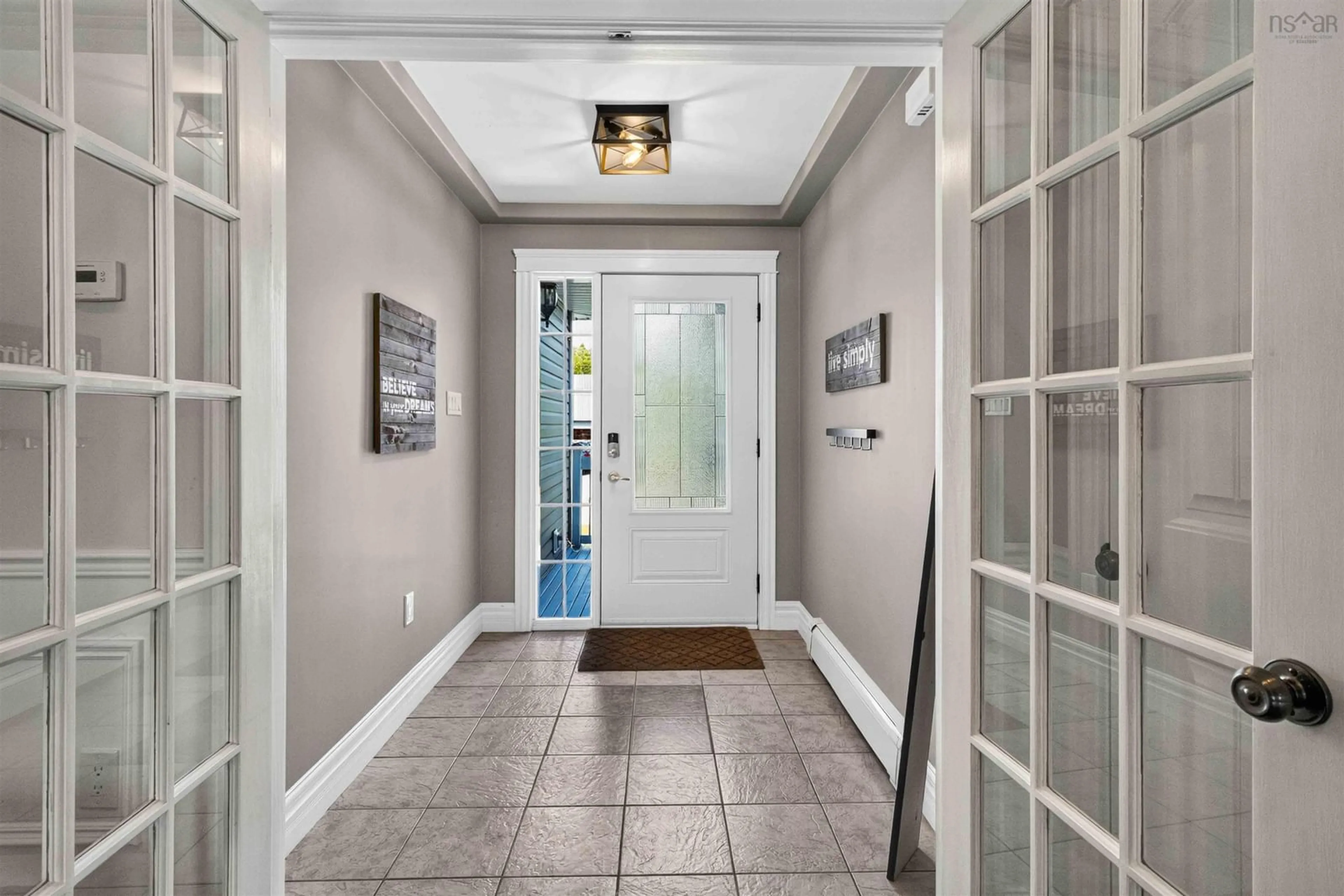 Indoor entryway for 7 Vernon Crt, Elmsdale Nova Scotia B2S 0A1