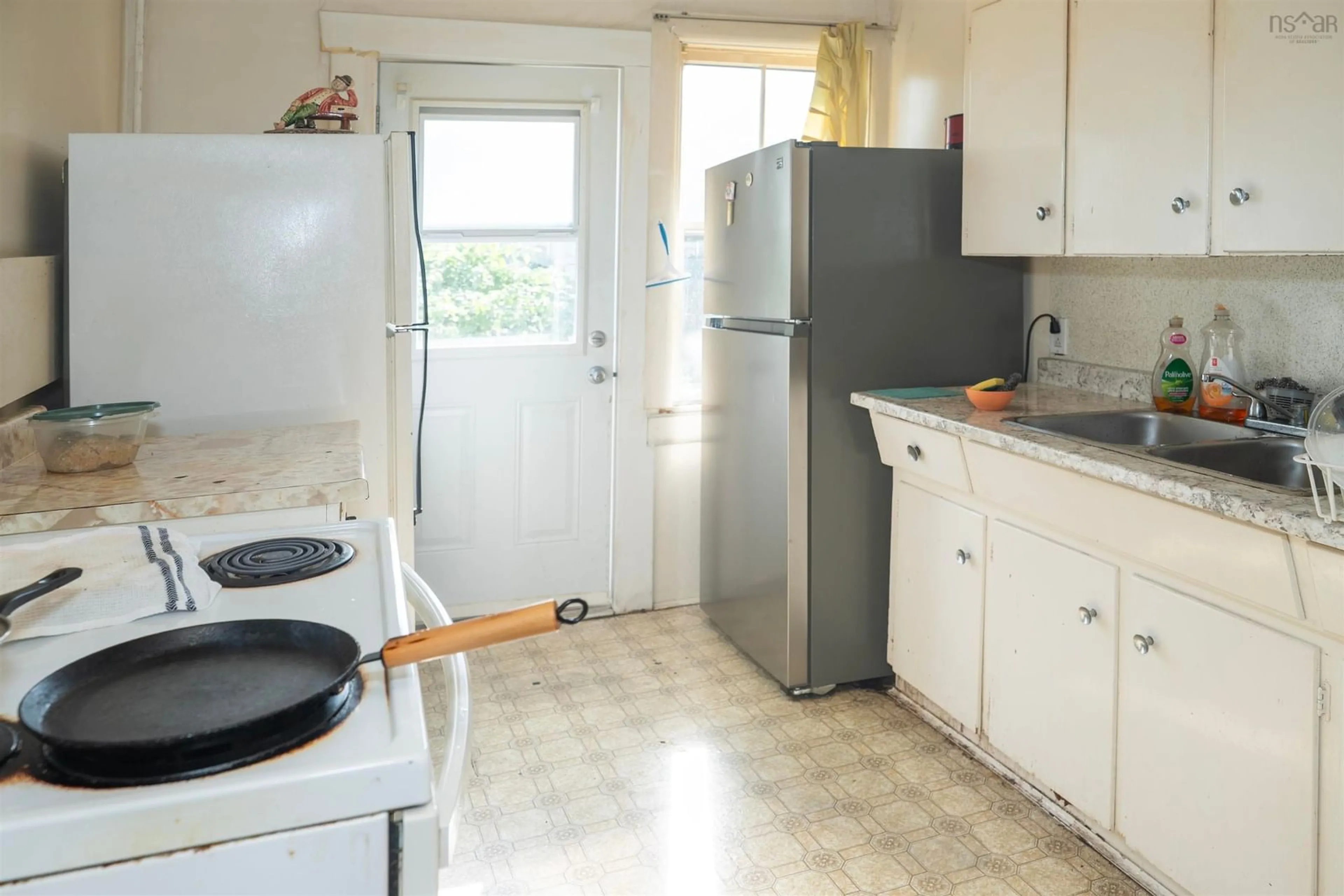 Standard kitchen, unknown for 188 Lingan Rd, Sydney Nova Scotia B1N 1V8