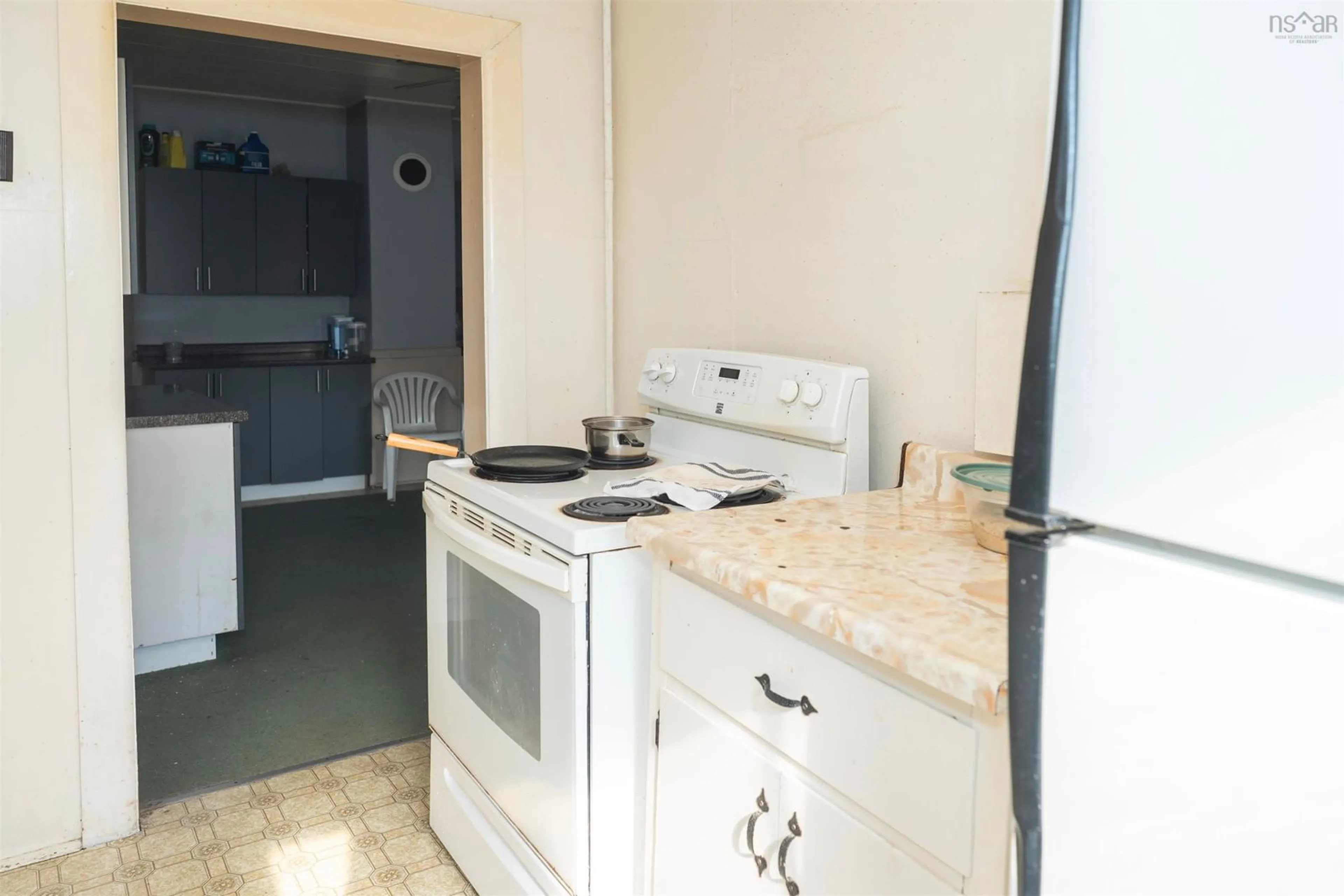 Standard kitchen, unknown for 188 Lingan Rd, Sydney Nova Scotia B1N 1V8
