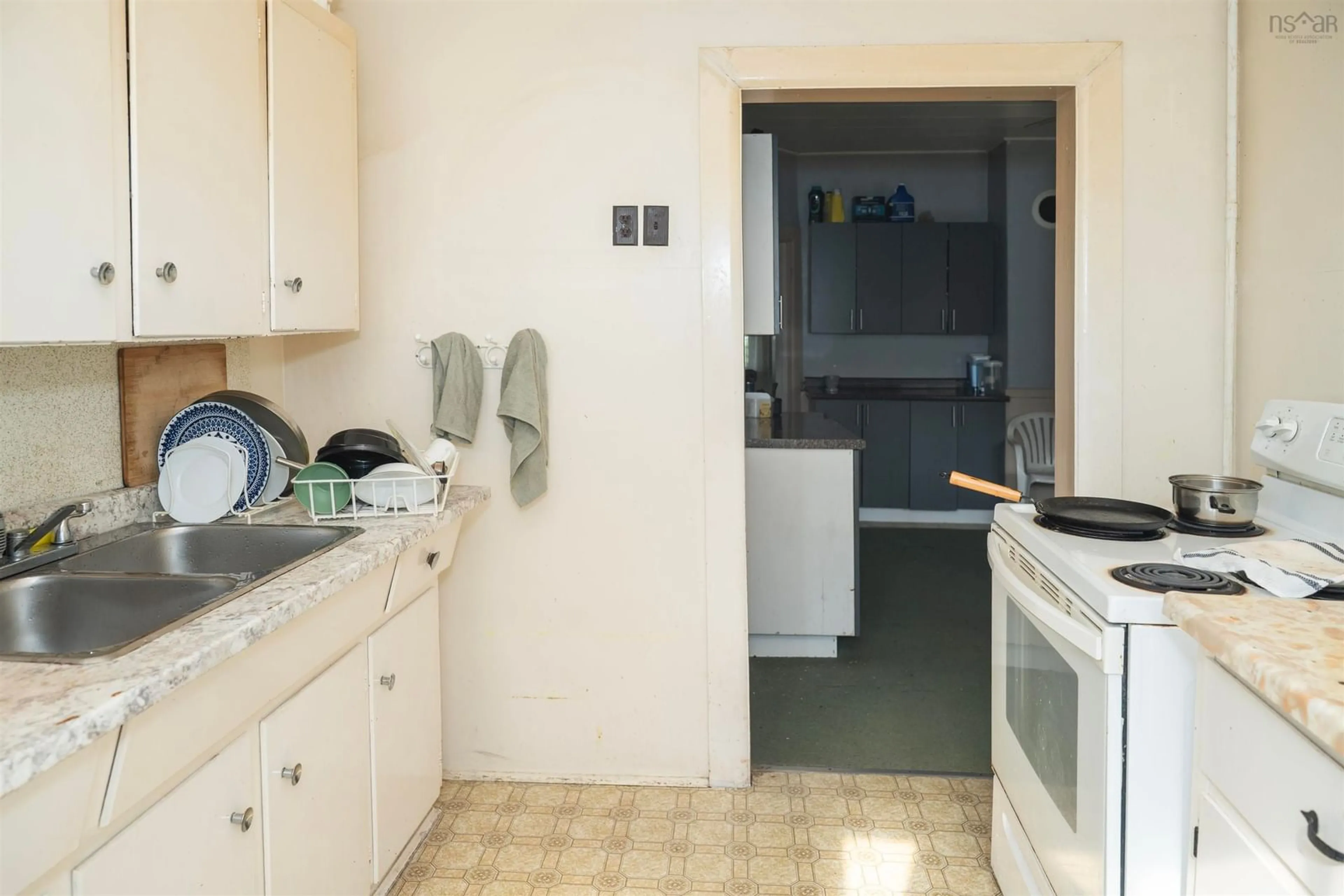 Standard kitchen, unknown for 188 Lingan Rd, Sydney Nova Scotia B1N 1V8
