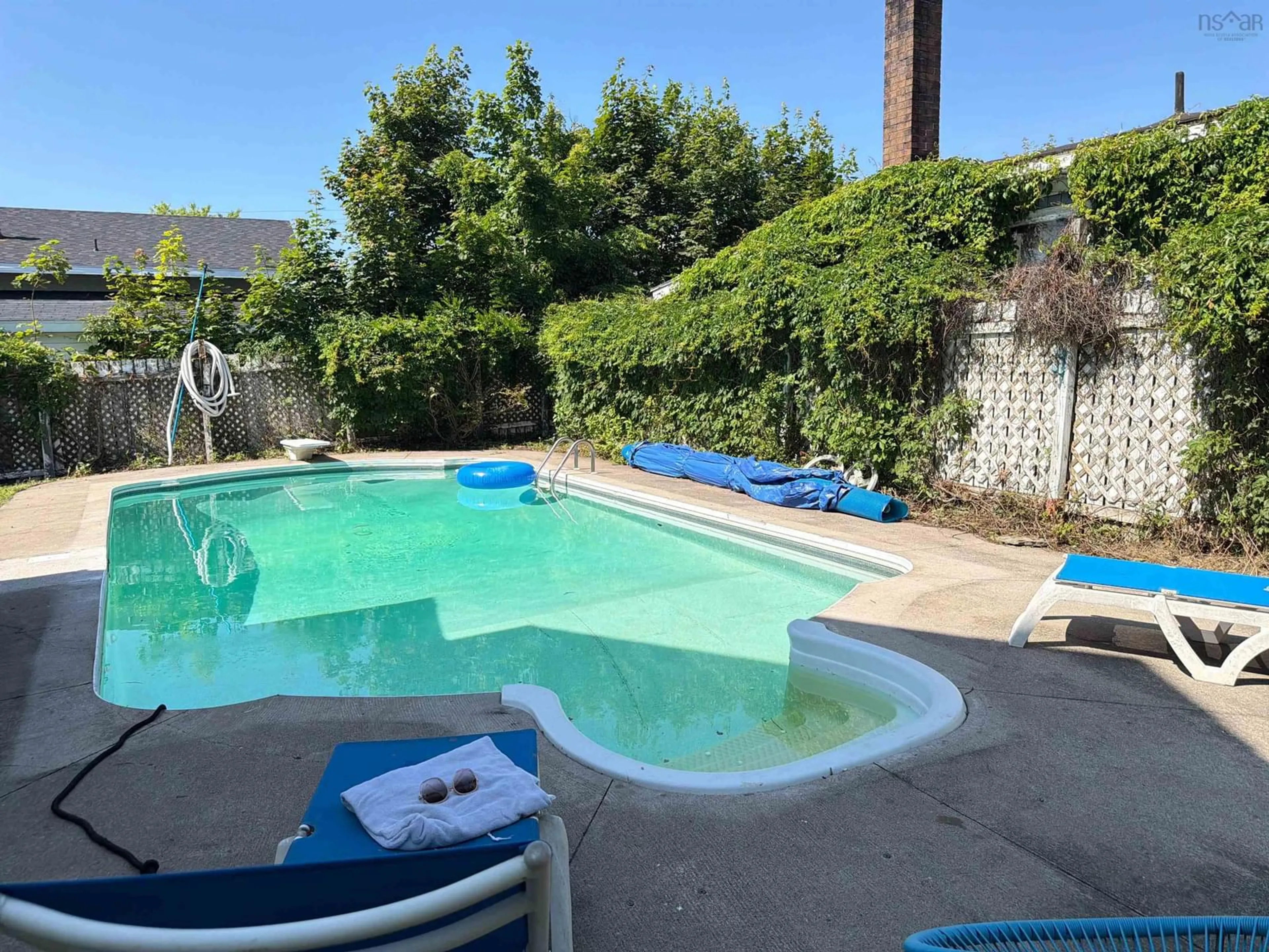 Pool for 260 York St, Glace Bay Nova Scotia B1A 2M3
