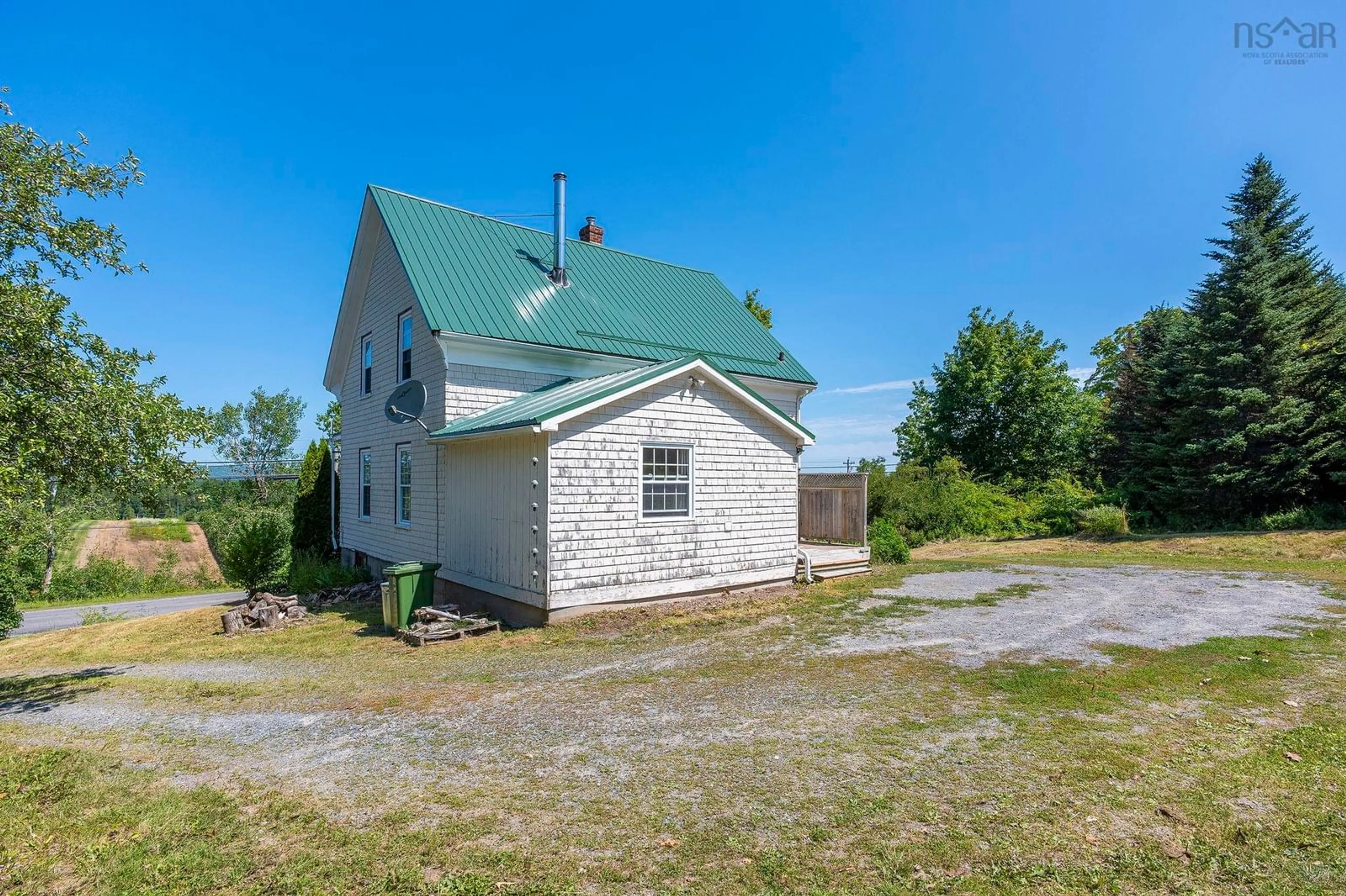 A pic from outside/outdoor area/front of a property/back of a property/a pic from drone, building for 4902 Highway 1, Waterville Nova Scotia B0P 1V0