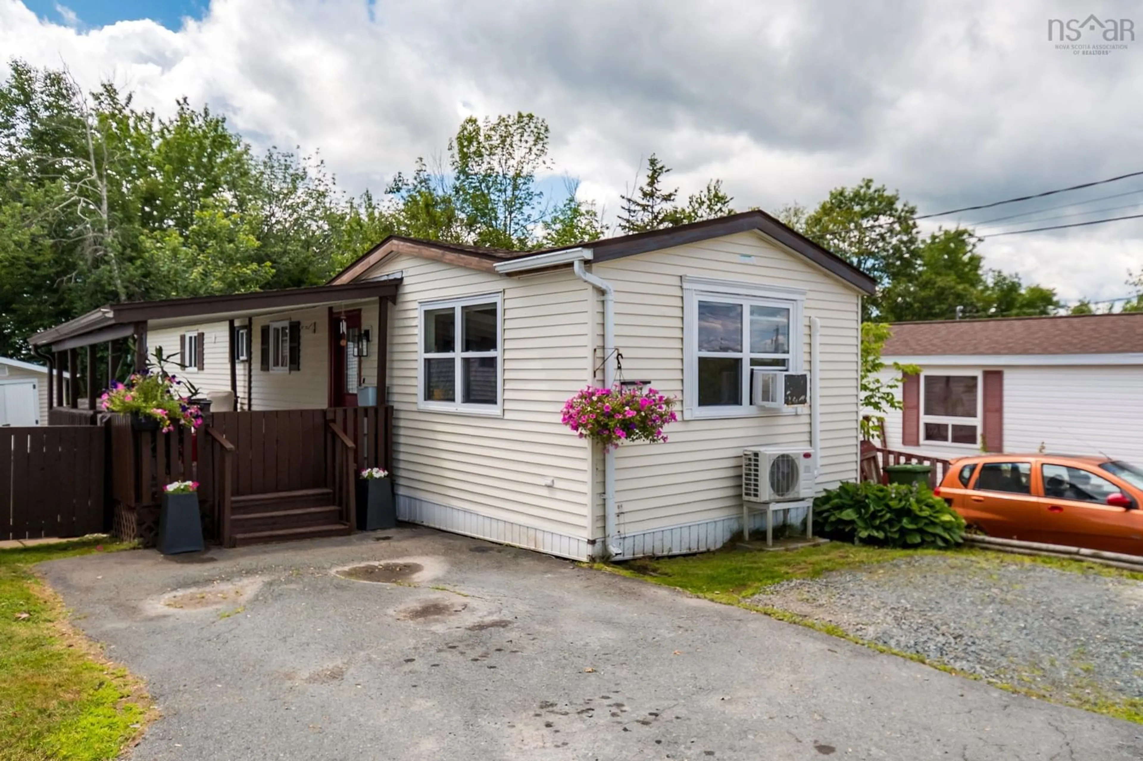 Unknown for 112 Hilltop Dr, Lower Sackville Nova Scotia B4C 2P5