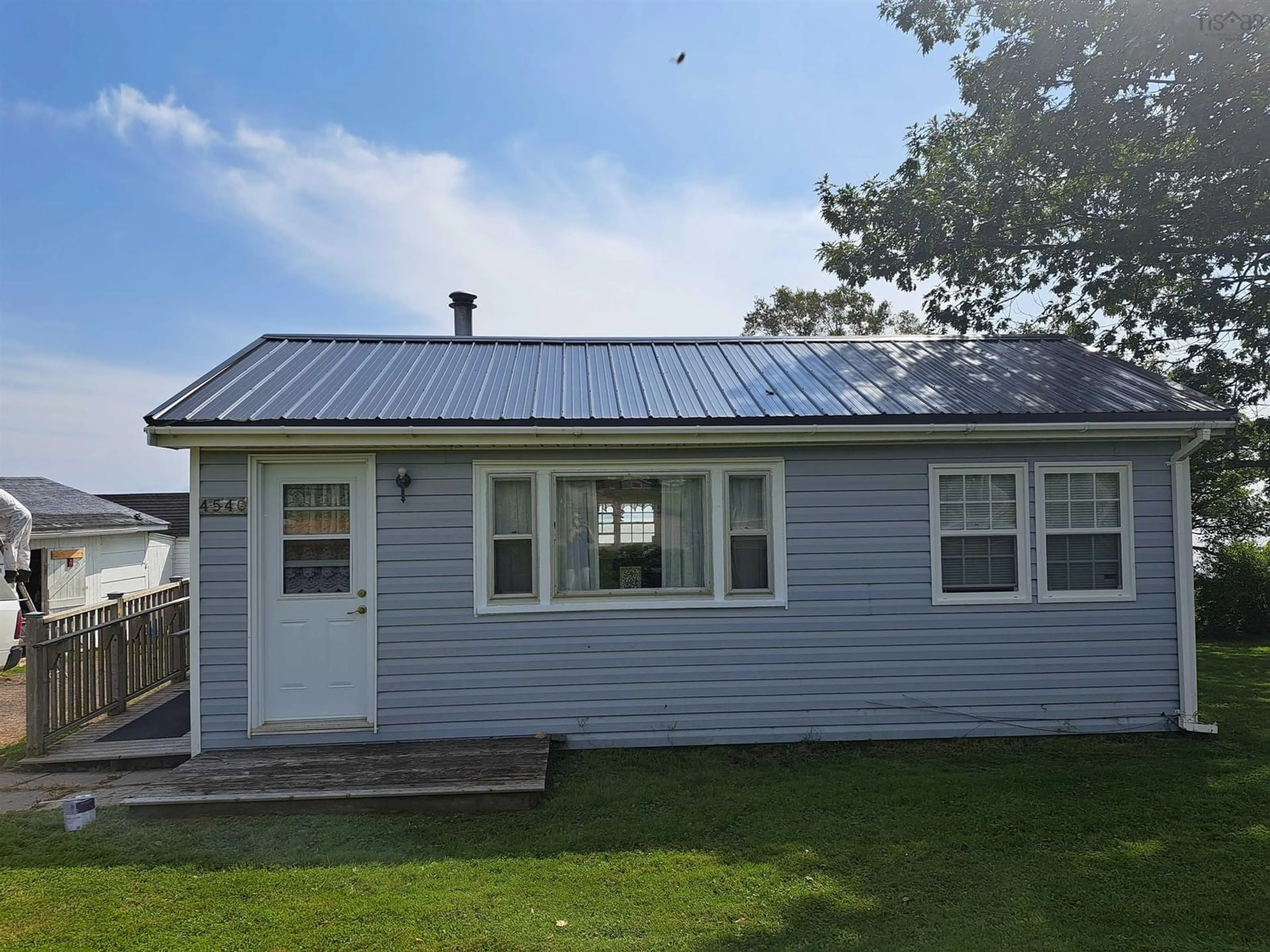 Home with vinyl exterior material, building for 4540 Highway 2, Upper Economy Nova Scotia B0M 1J0