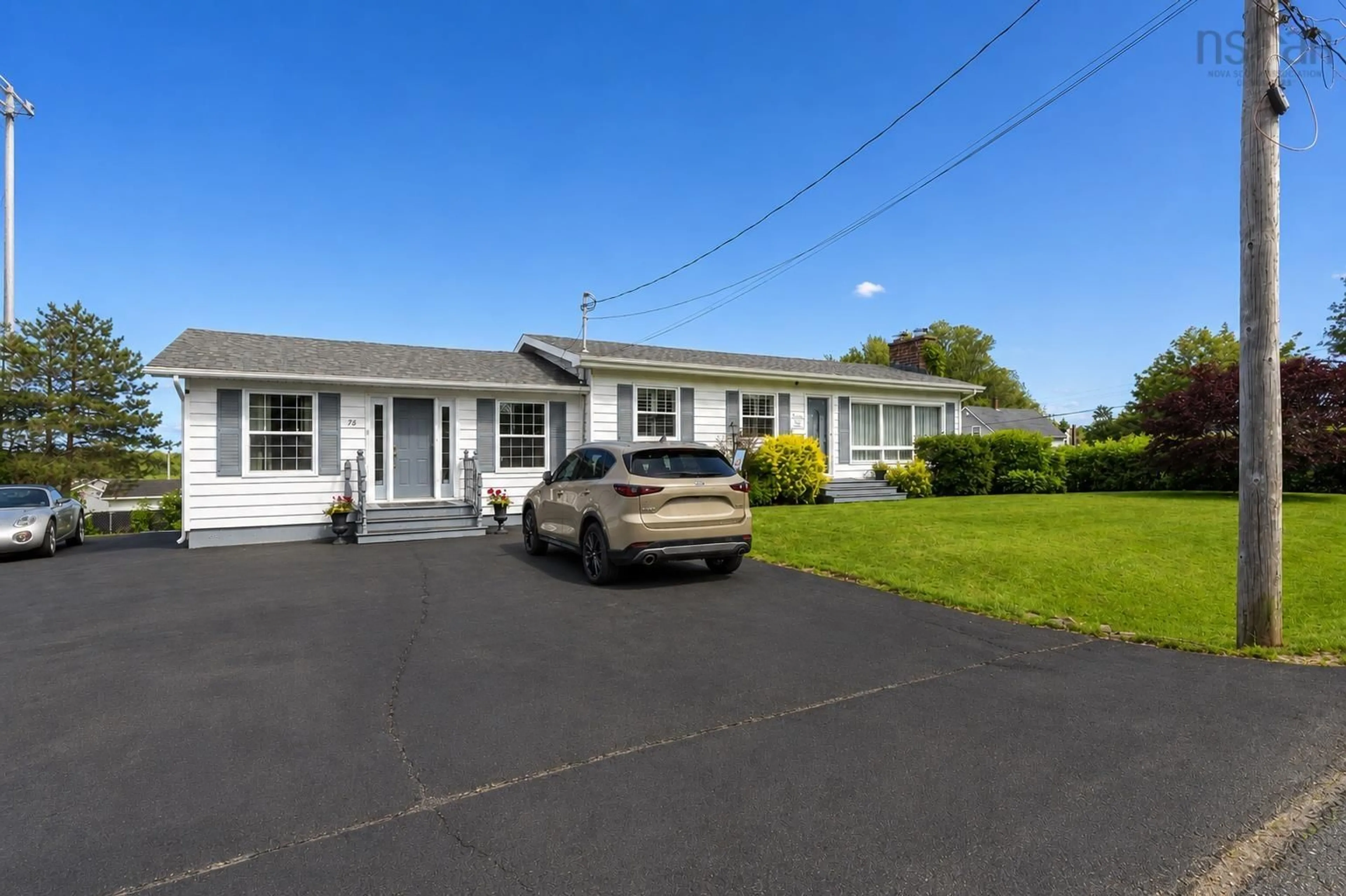 A pic from outside/outdoor area/front of a property/back of a property/a pic from drone, street for 74 Church St, Florence Nova Scotia B1Y 1G3