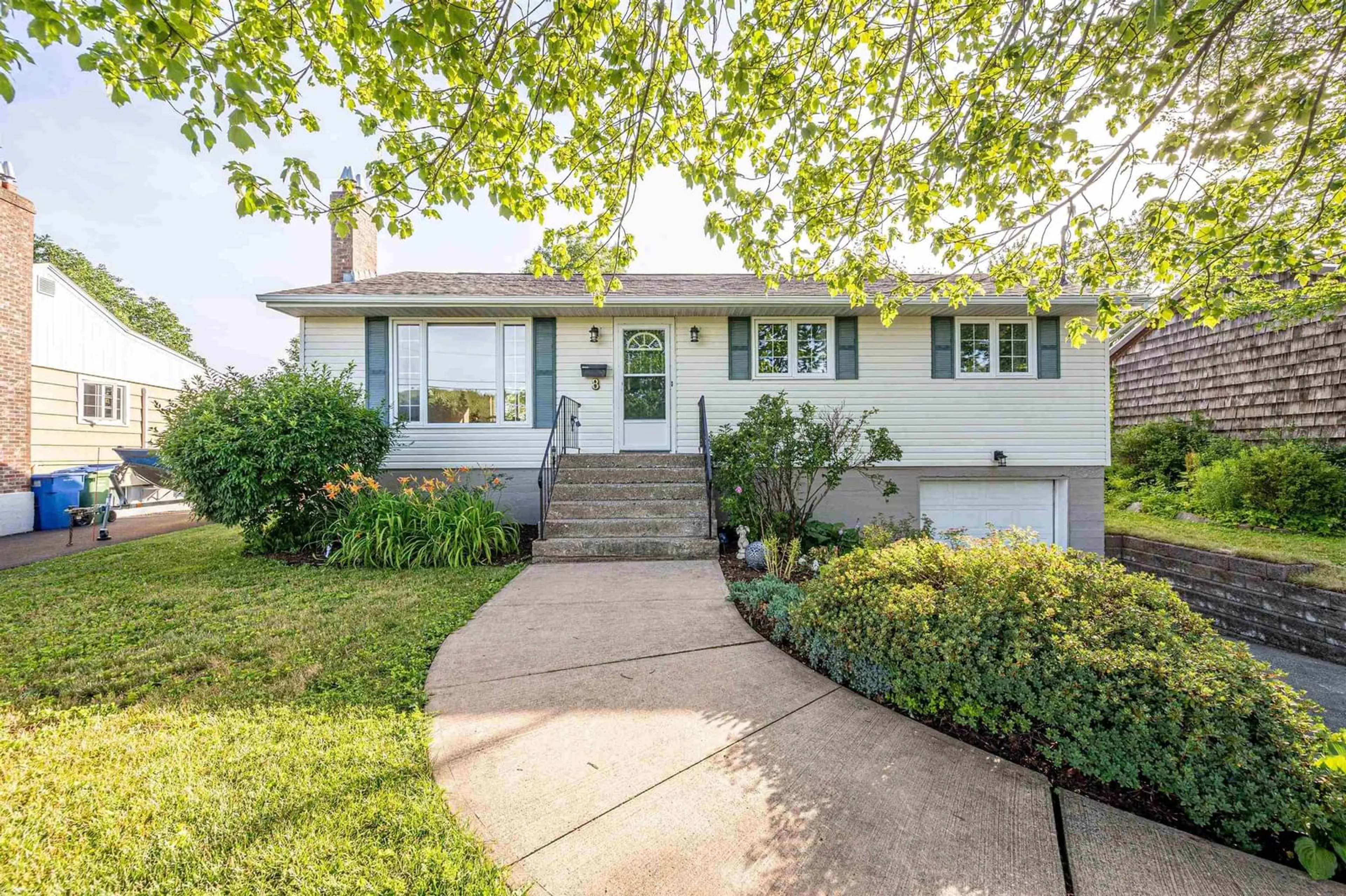 Home with vinyl exterior material, street for 8 Windward Ave, Dartmouth Nova Scotia B2W 2H1