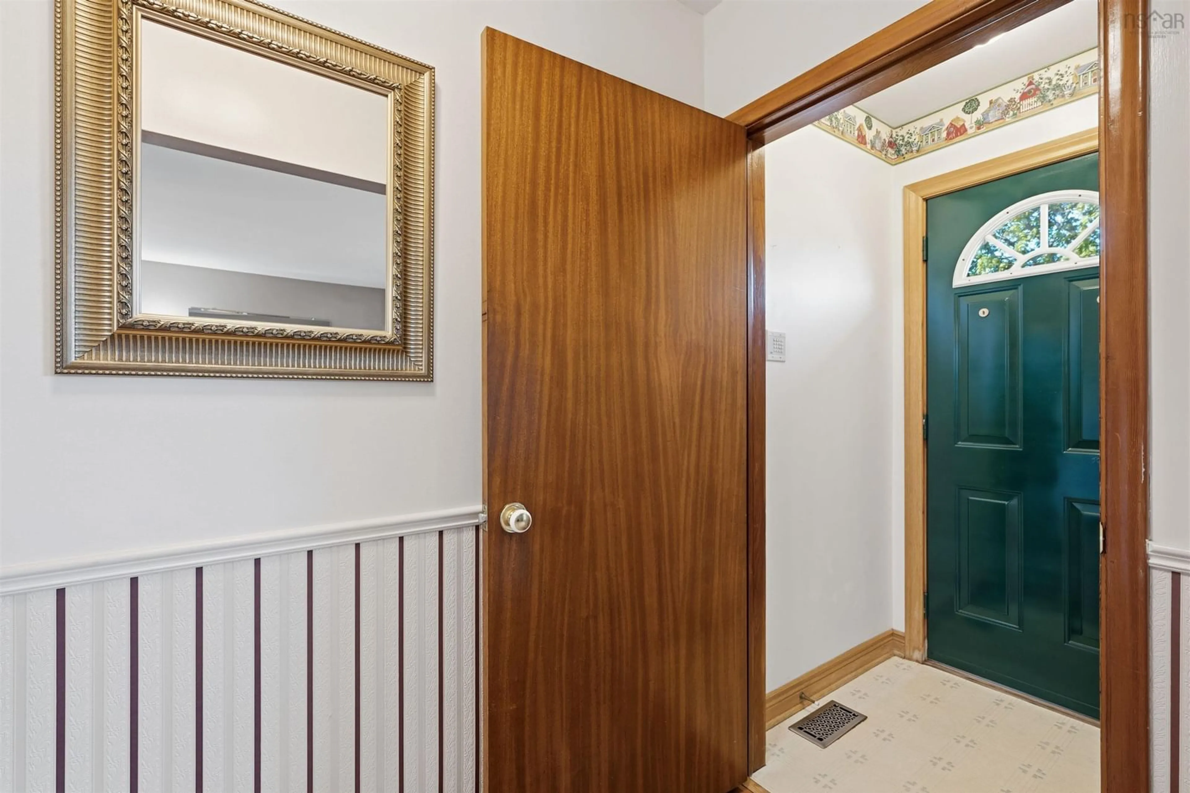 Indoor entryway for 8 Windward Ave, Dartmouth Nova Scotia B2W 2H1