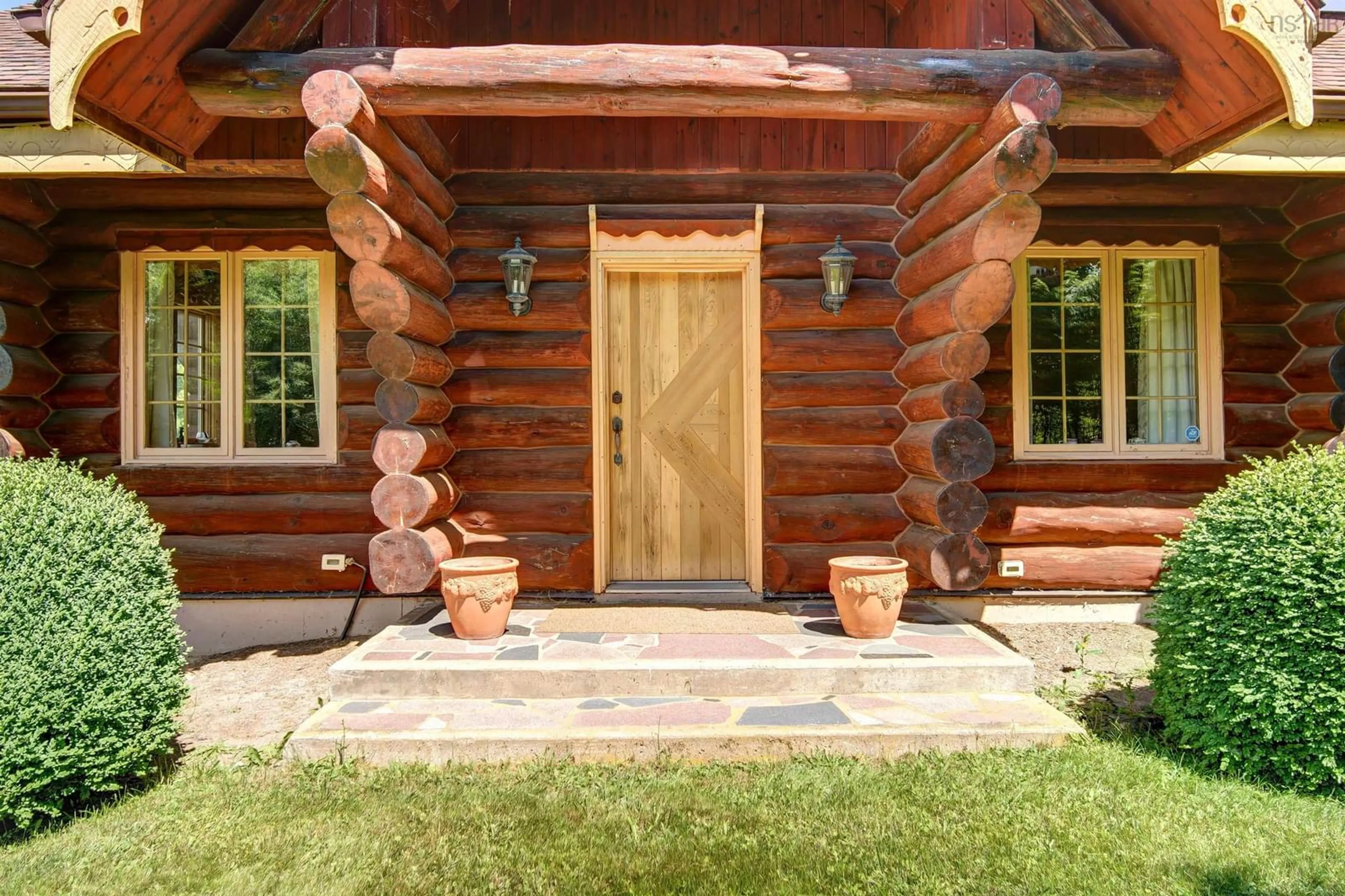 Indoor entryway for 319 St Andrews River Rd, Shubenacadie East Nova Scotia B0N 2H0