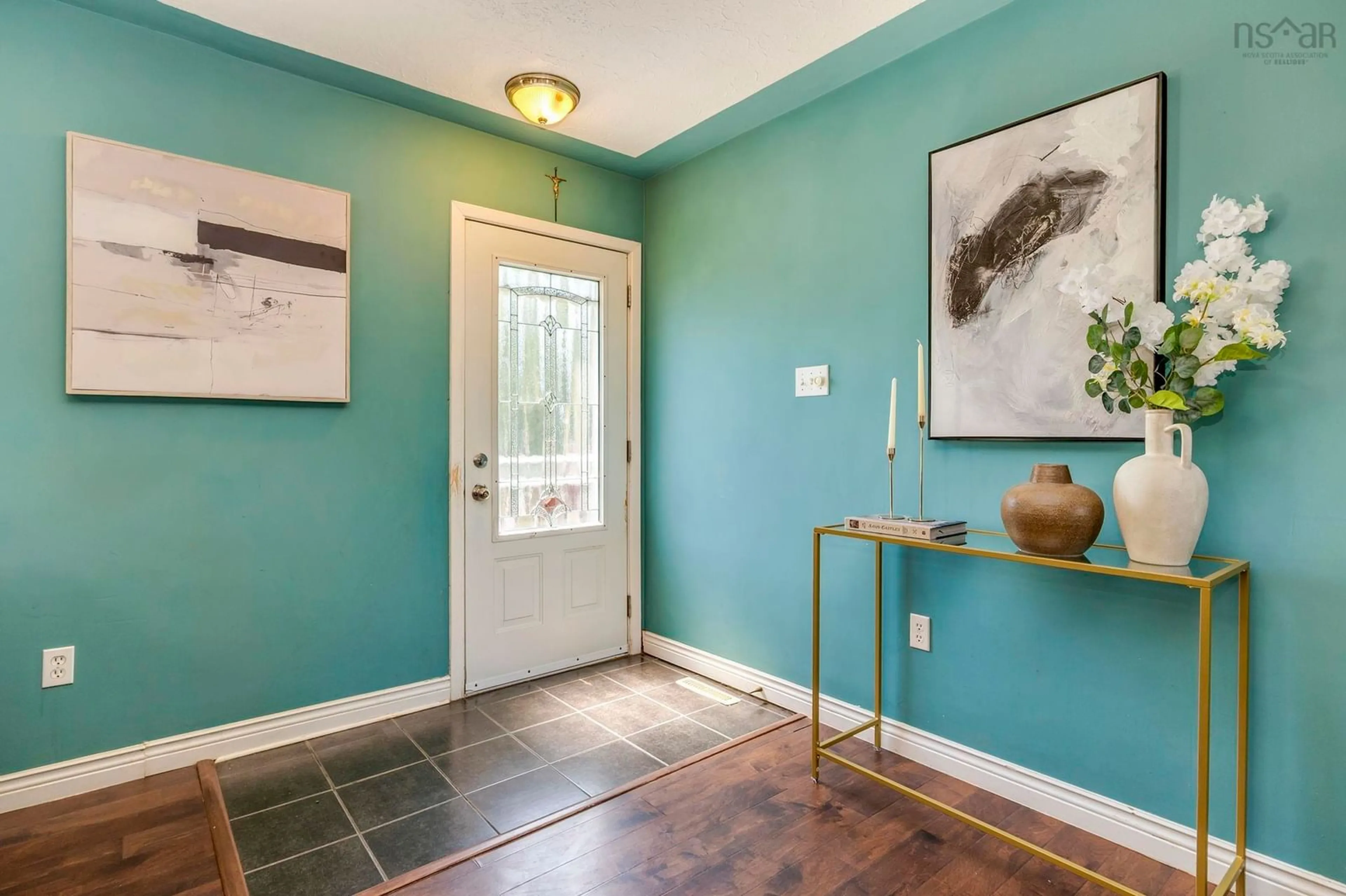 Indoor entryway for 10 Westwood Dr, Dartmouth Nova Scotia B2X 1Y4