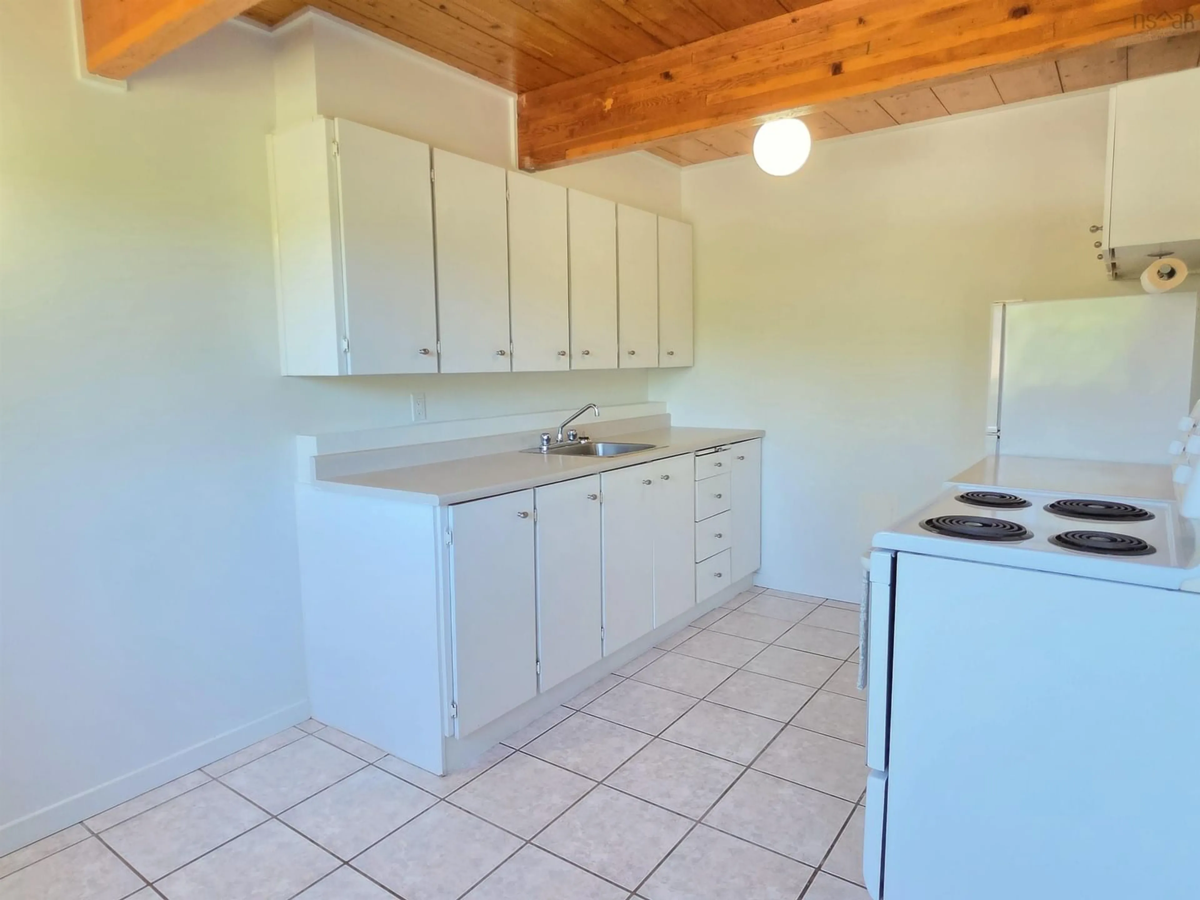 Standard kitchen, unknown for 27 Drumdonald Rd, Halifax Nova Scotia B3P 2L1