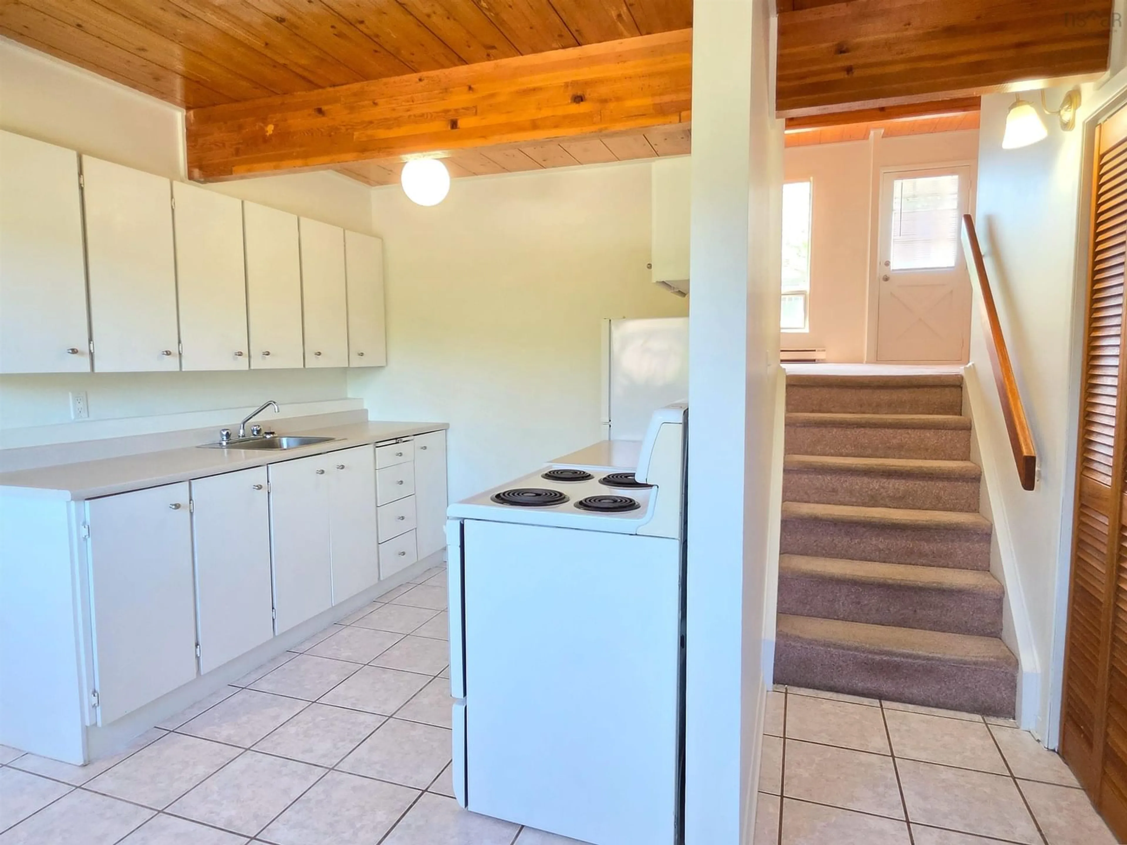 Standard kitchen, unknown for 27 Drumdonald Rd, Halifax Nova Scotia B3P 2L1