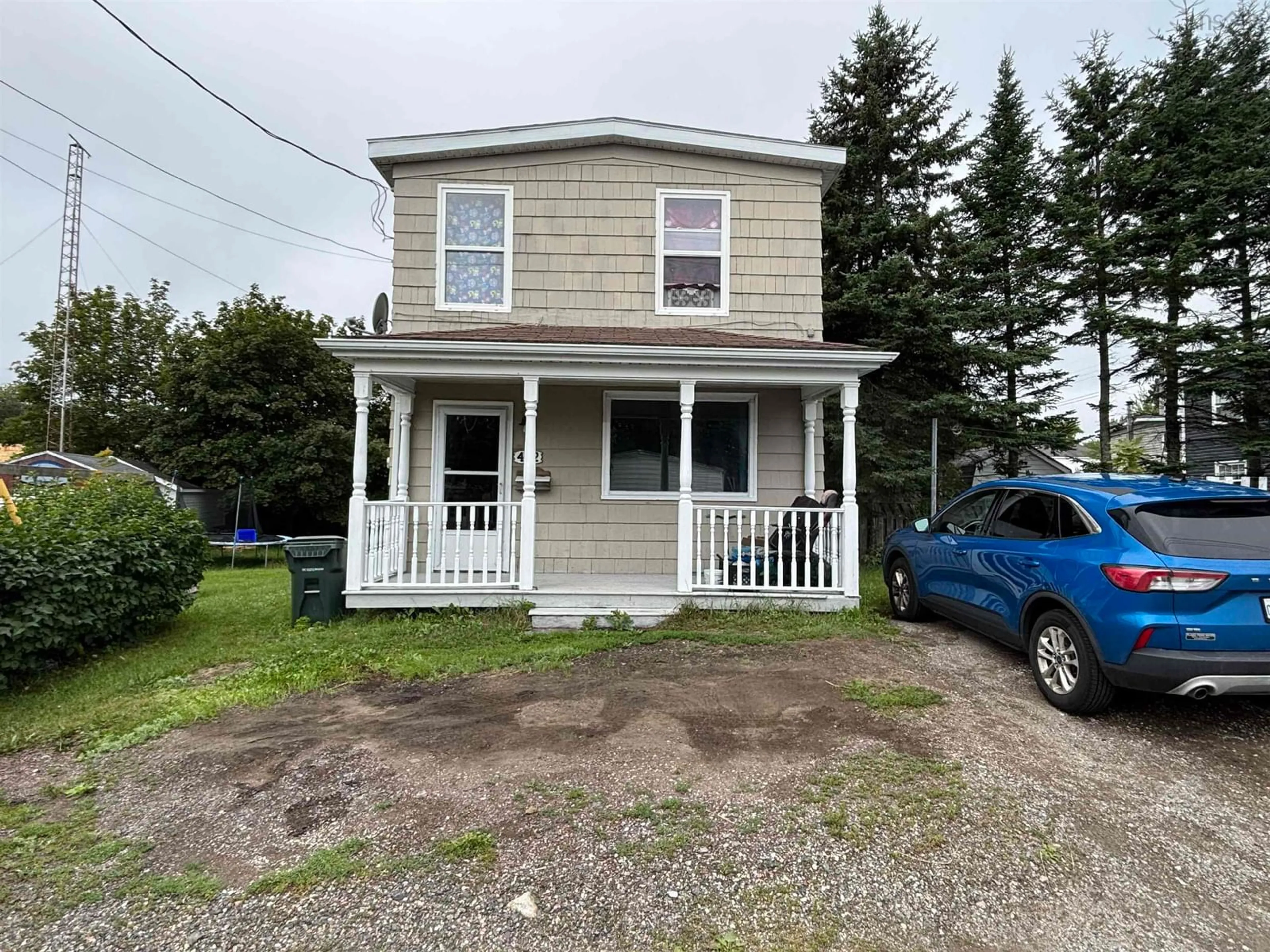 A pic from outside/outdoor area/front of a property/back of a property/a pic from drone, building for 42 Clifford St, North Sydney Nova Scotia B2A 1X3