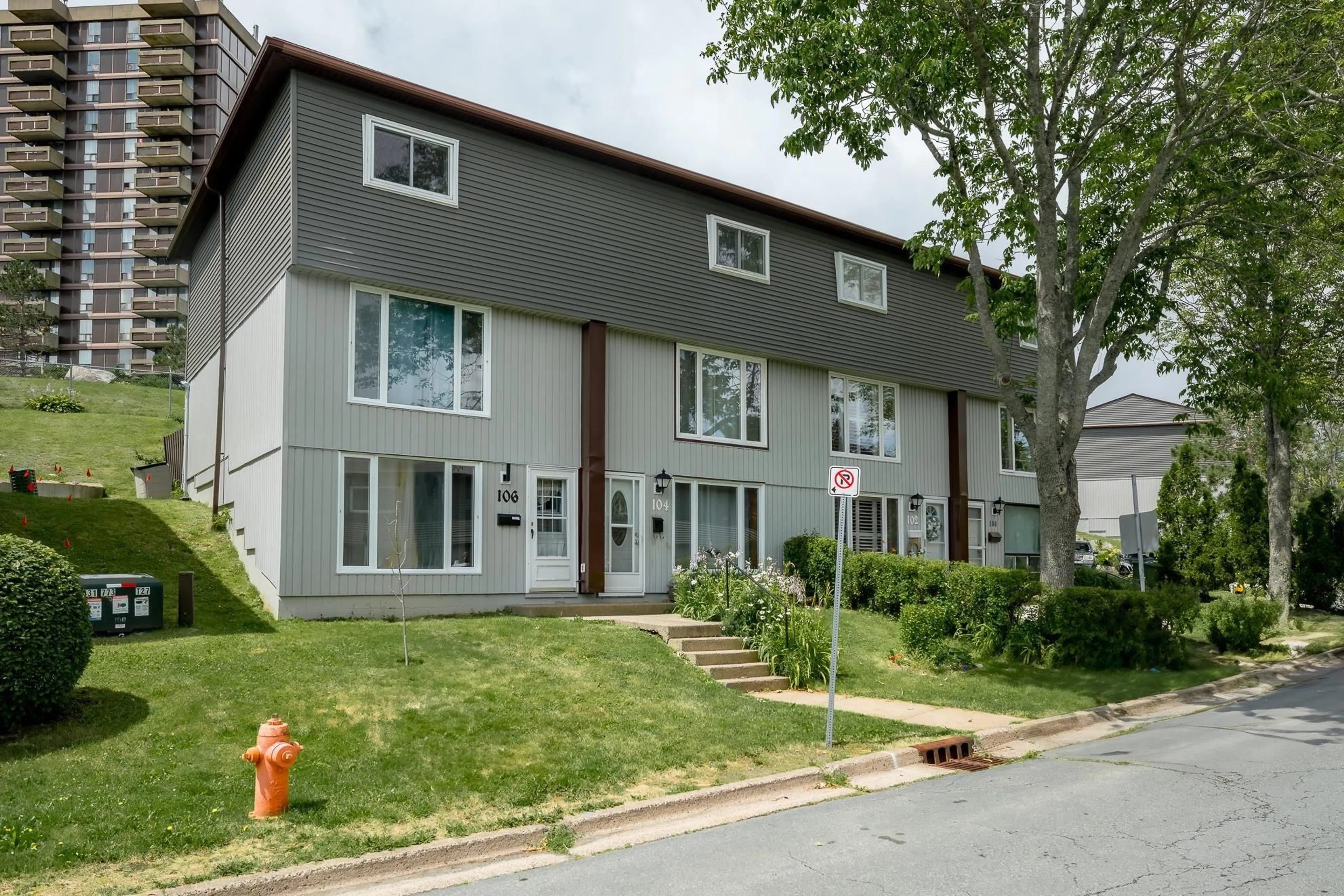 Unknown for 104 Bromley Rd, Halifax Nova Scotia B3P 2L7