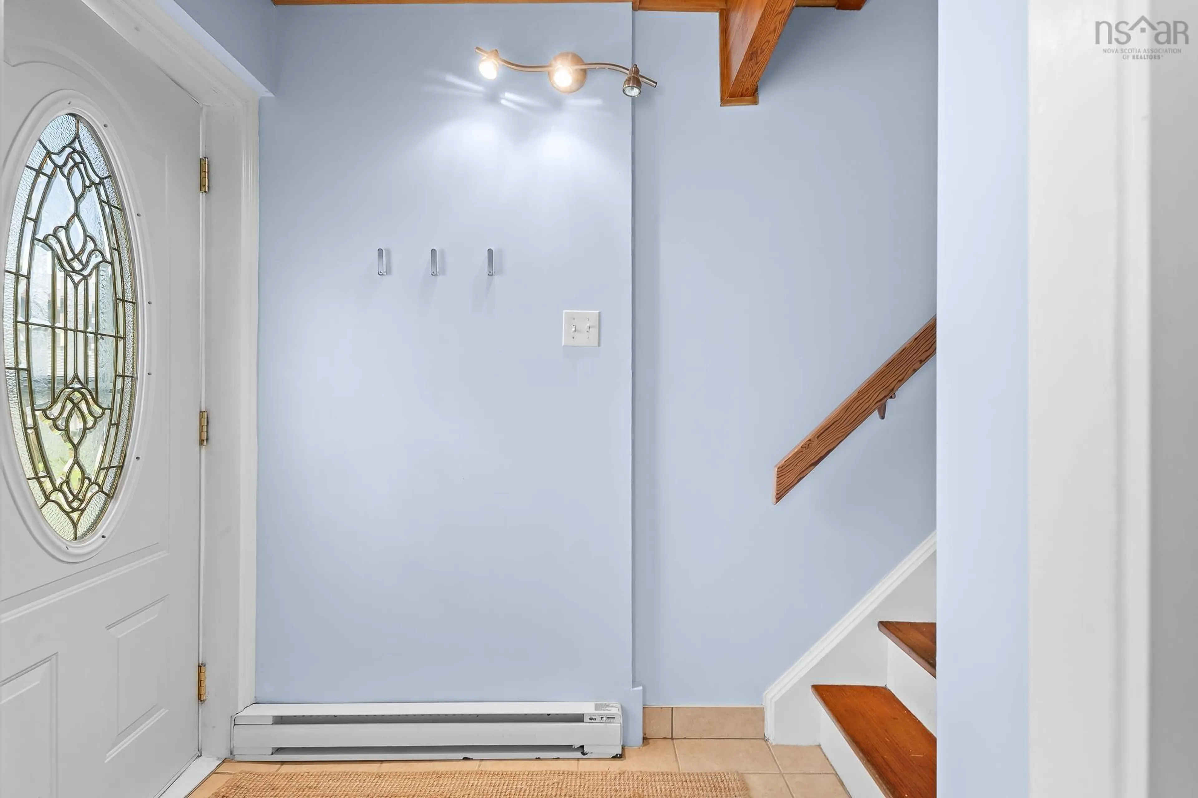 Indoor entryway for 104 Bromley Rd, Halifax Nova Scotia B3P 2L7