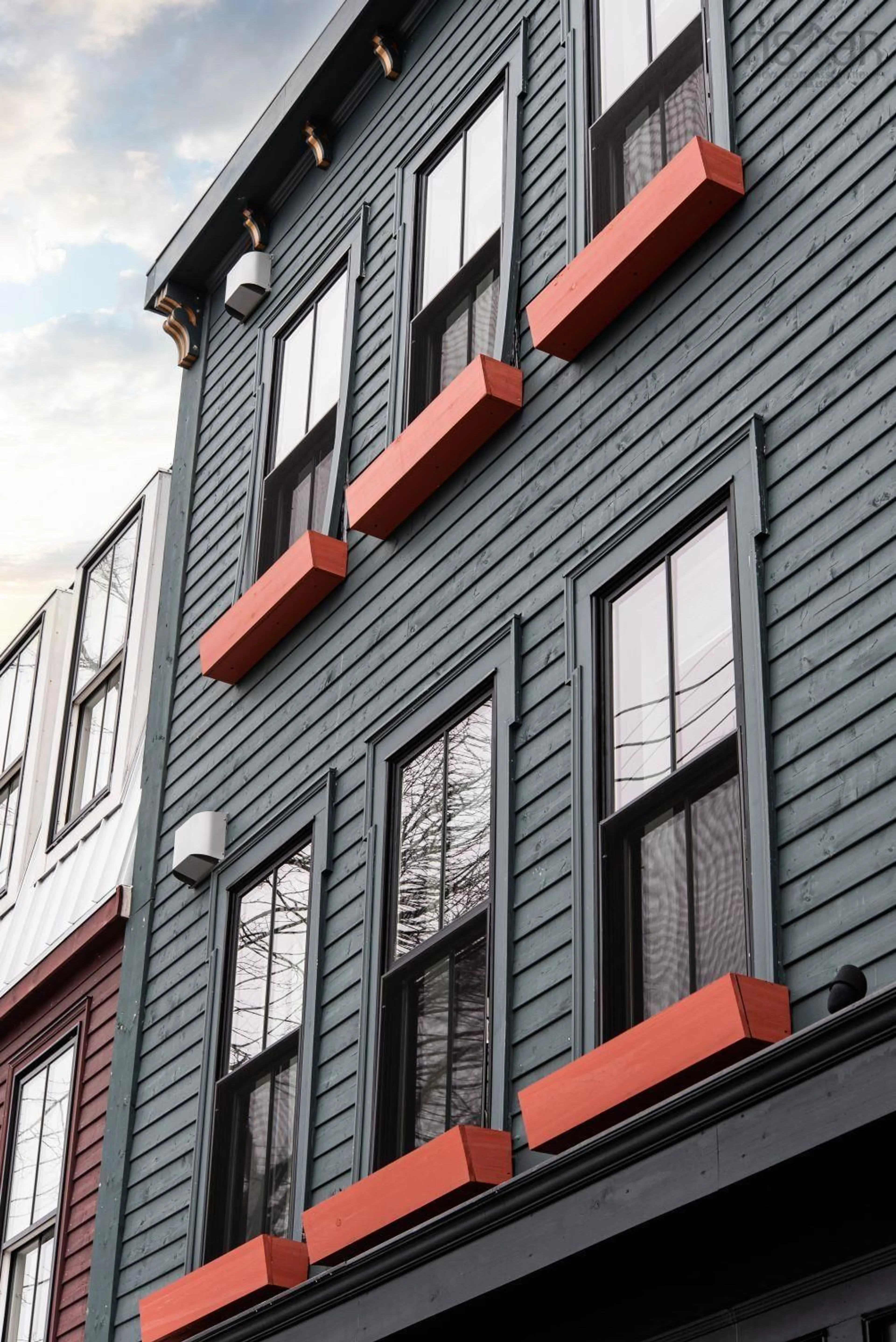 Home with vinyl exterior material, building for 2851-2855 Agricola St, Halifax Nova Scotia B3K 4E6